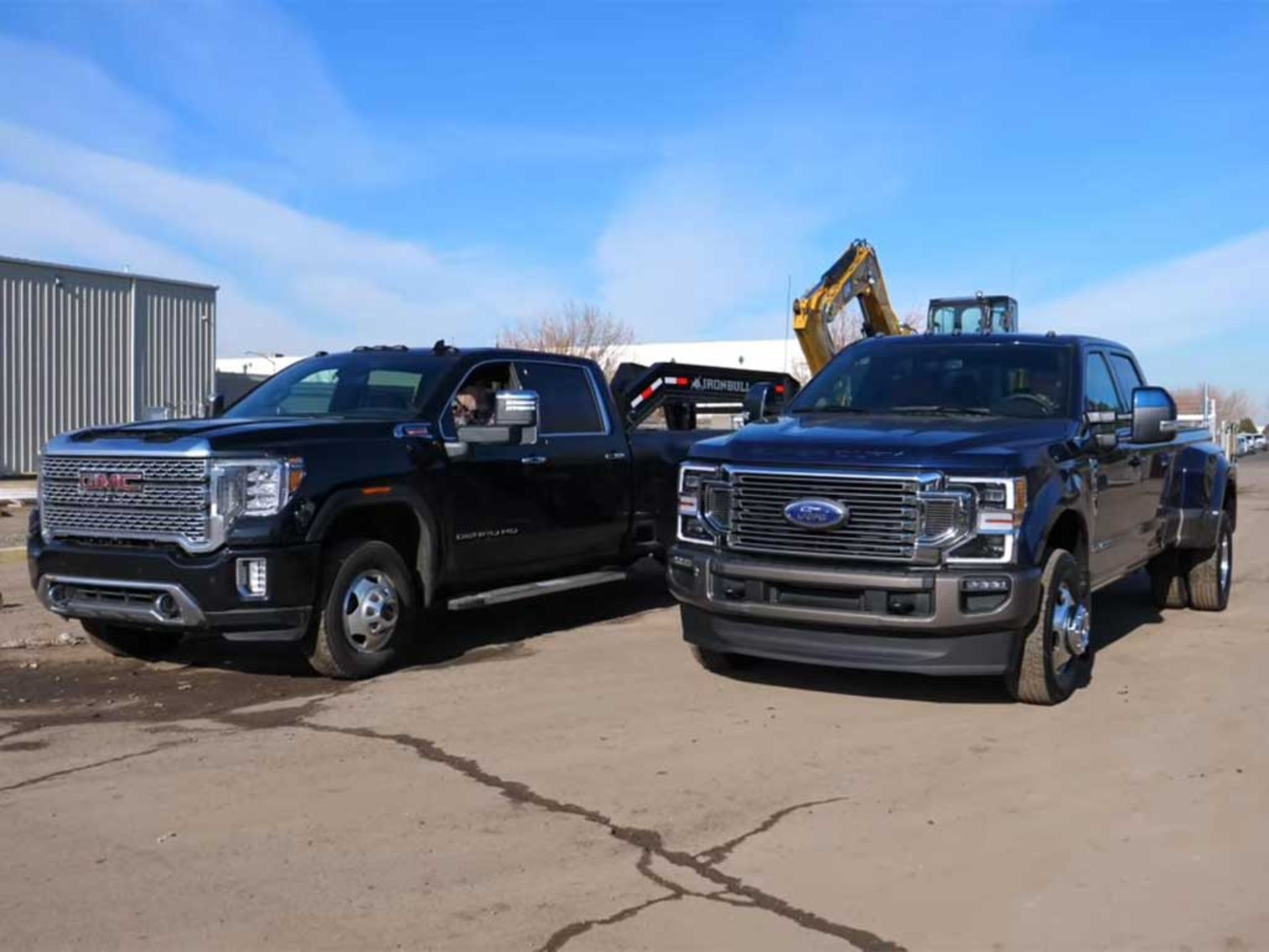 GMC-Sierra-VS-Ford-F350-1
