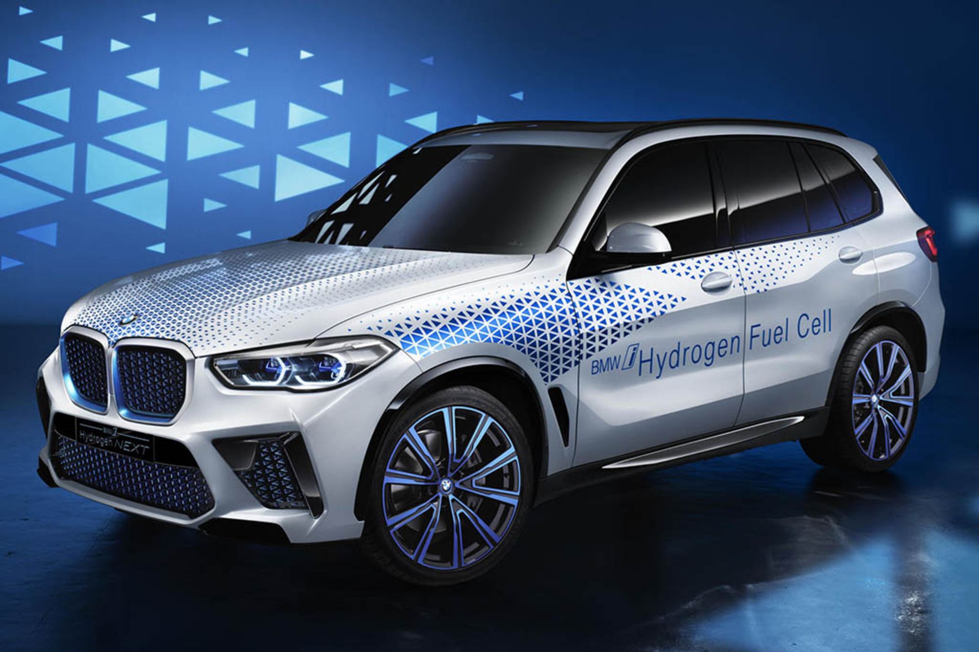Hydrogen-Powered BMW X5 4