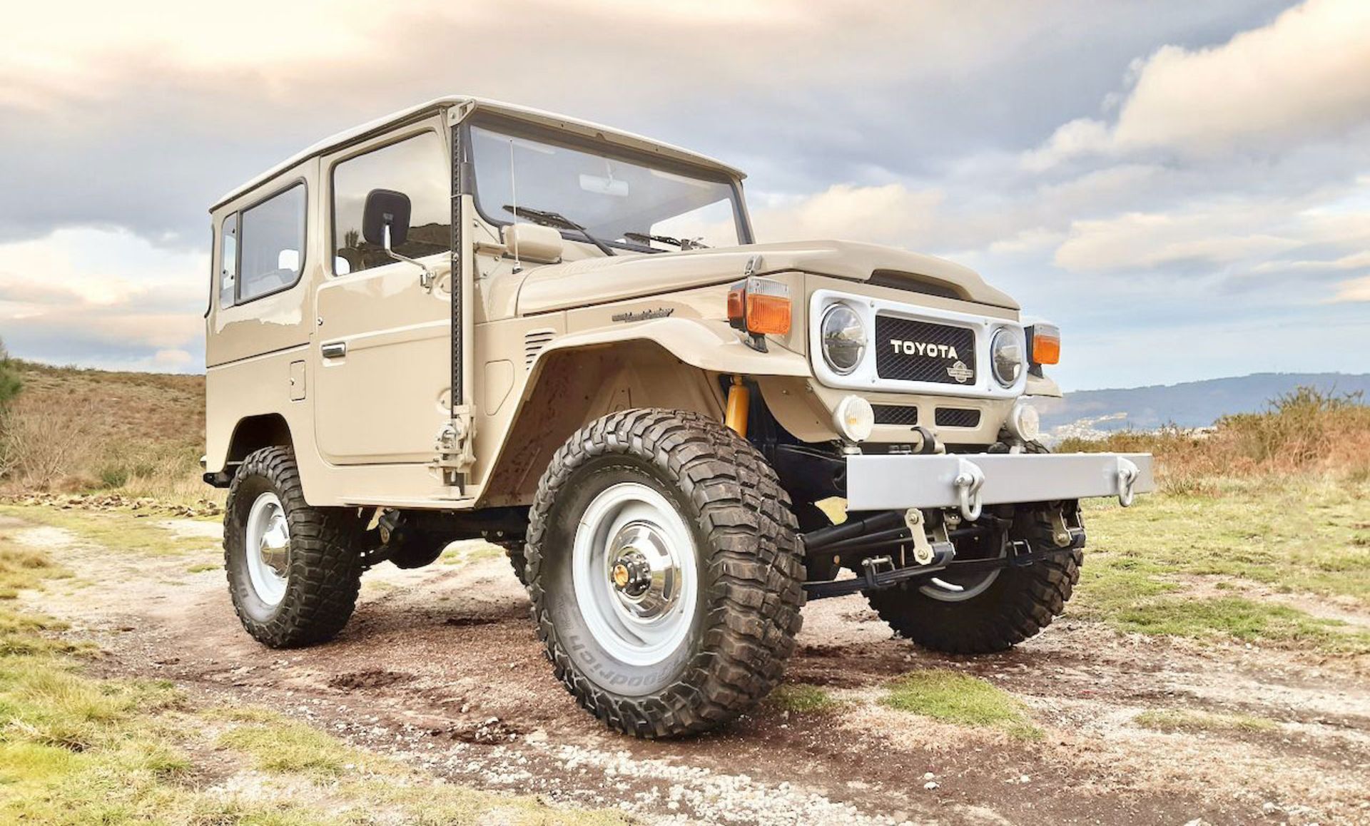 Legacy-Overland-Toyota-FJ40-V8-Project-Meranti-restomod-46