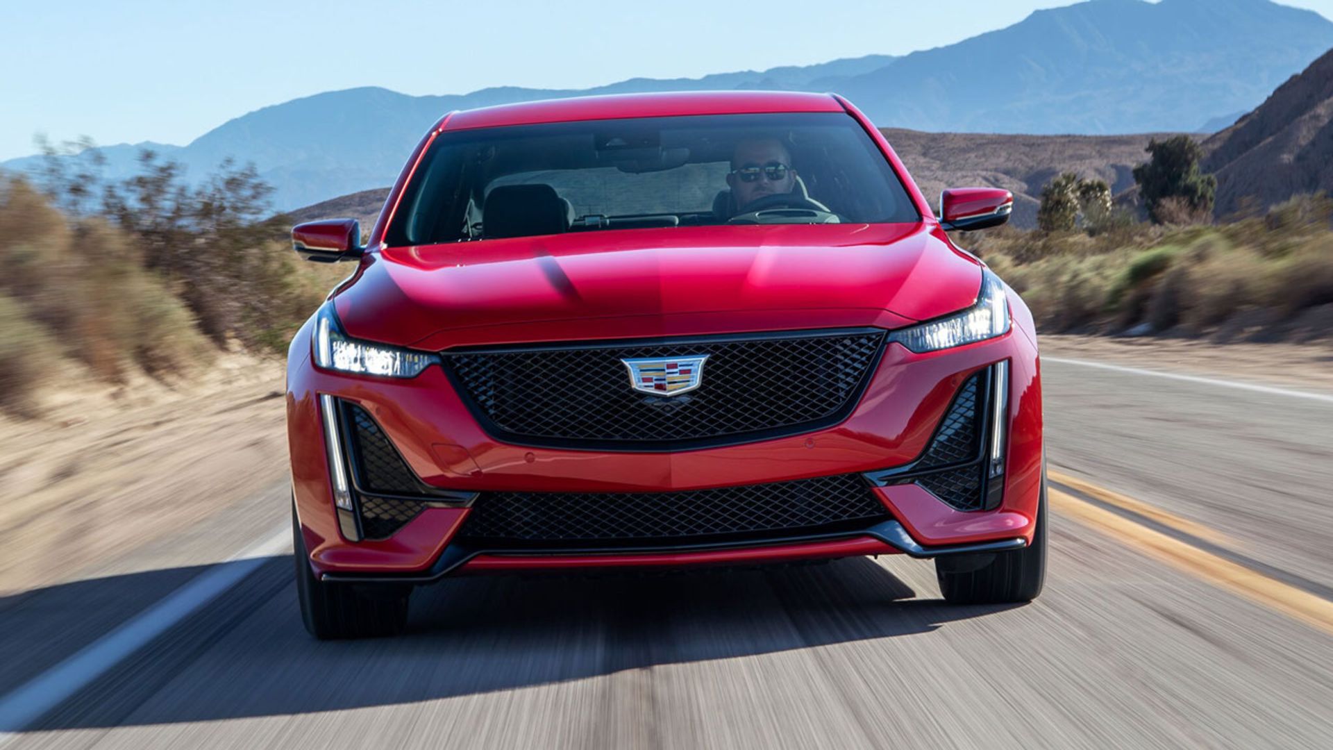 2020-Cadillac-CT5-V-front-in-motion