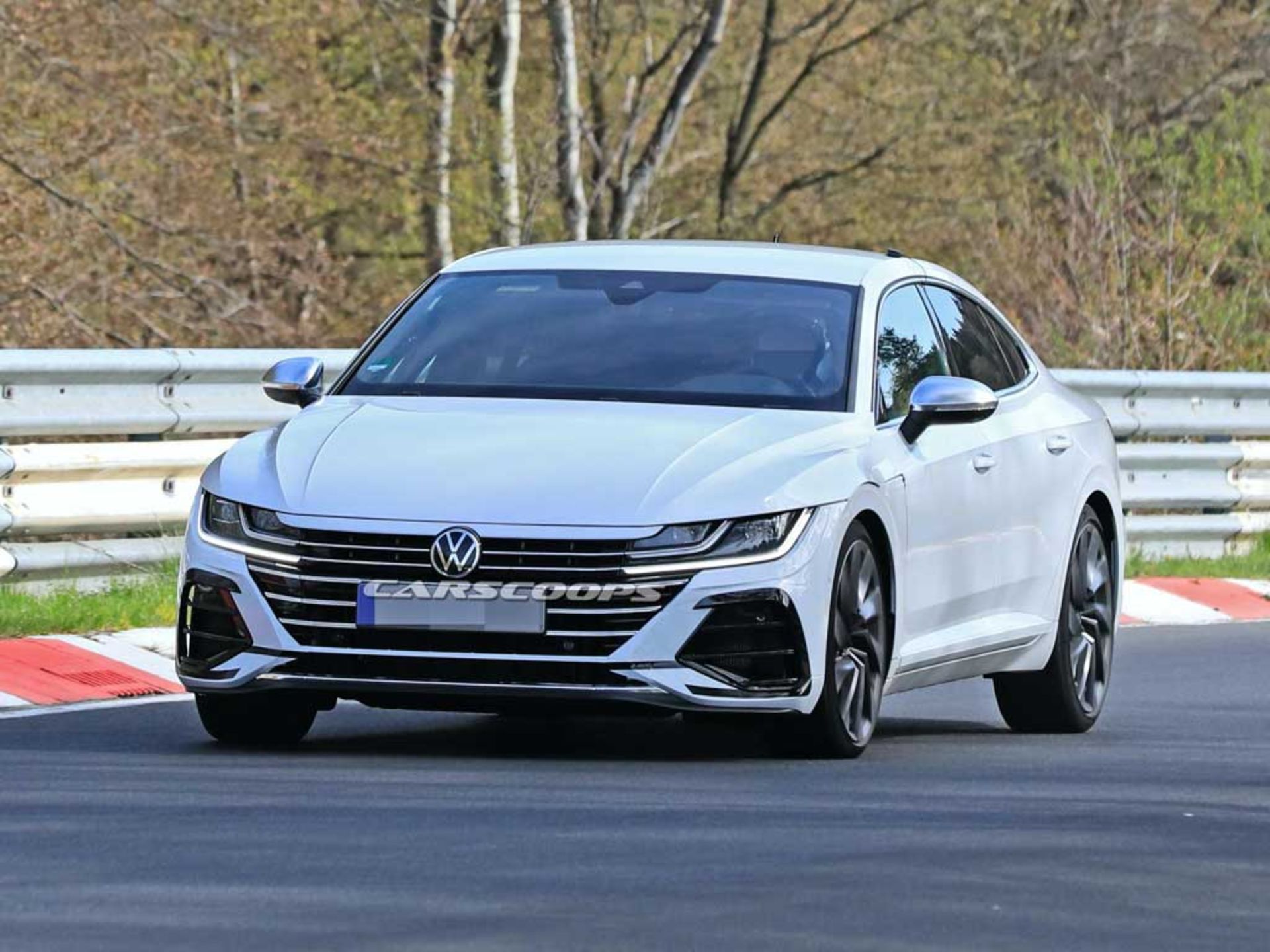 2021-VW-Arteon-R-spy-1