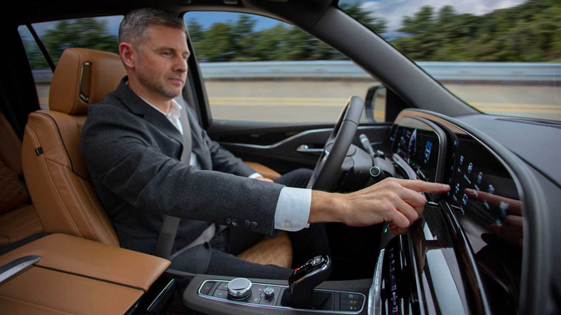 2021-cadillac-escalade 5