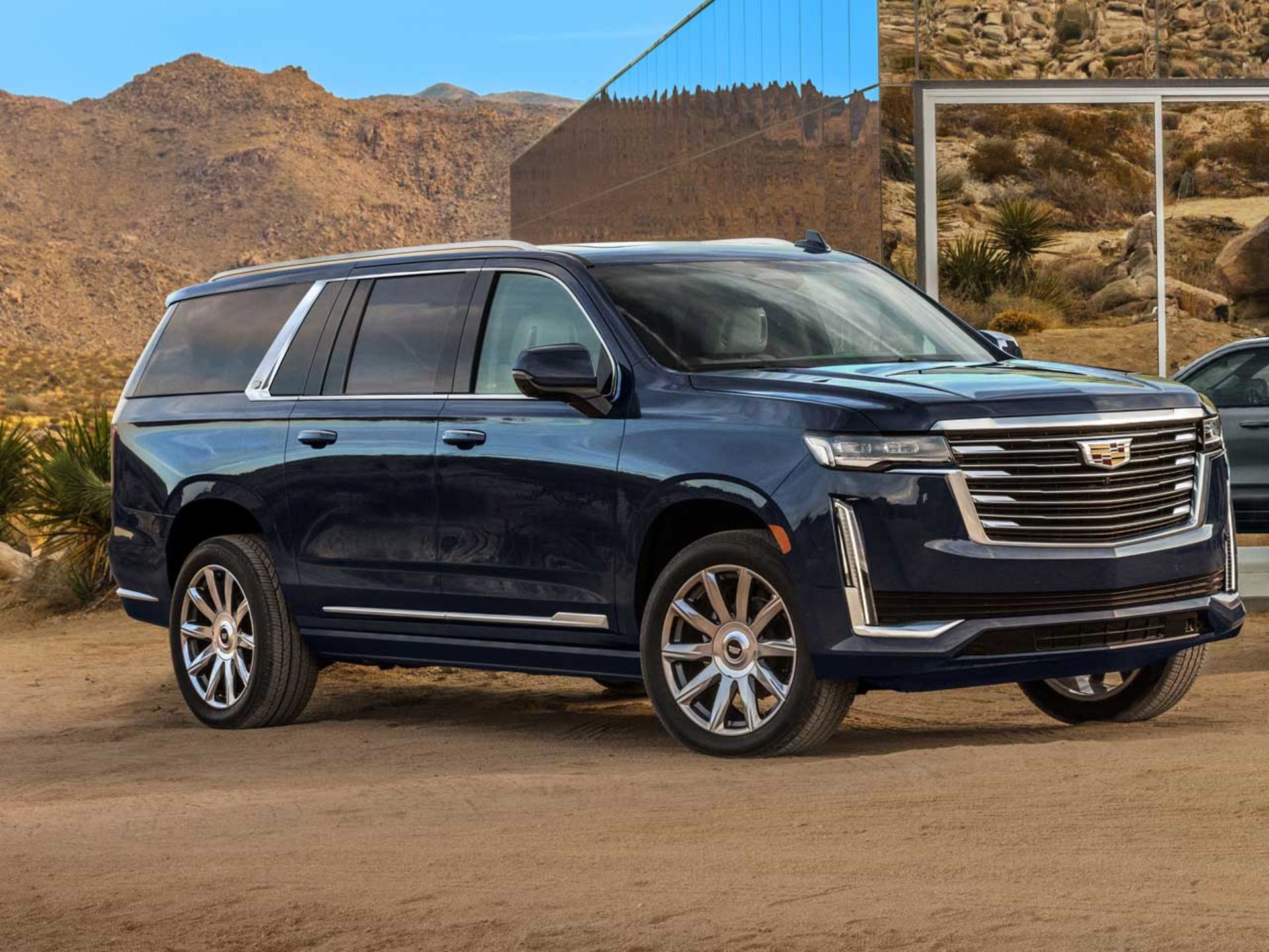Cadillac-Escalade-ESV-1