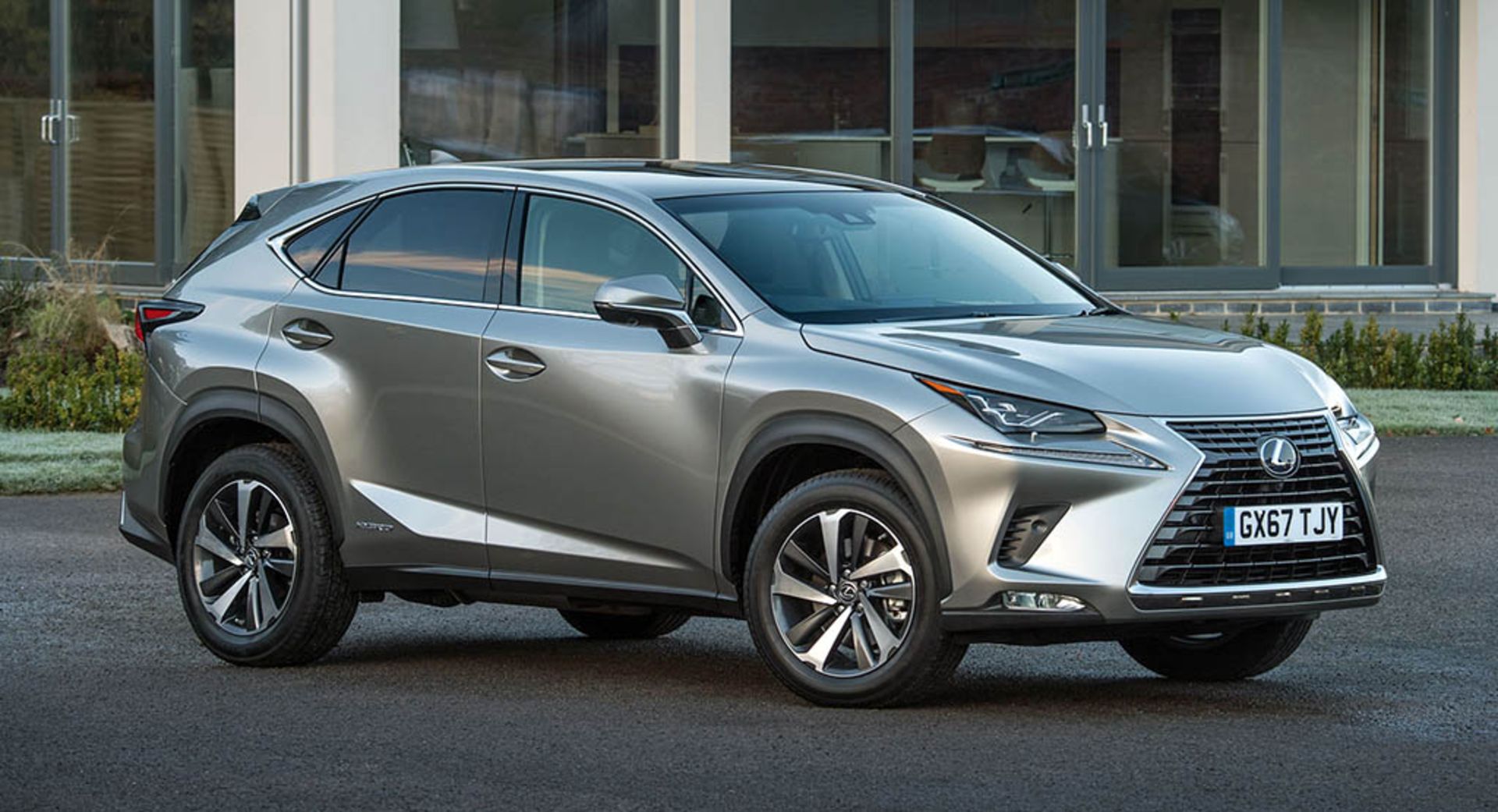 Lexus-NX_00115
