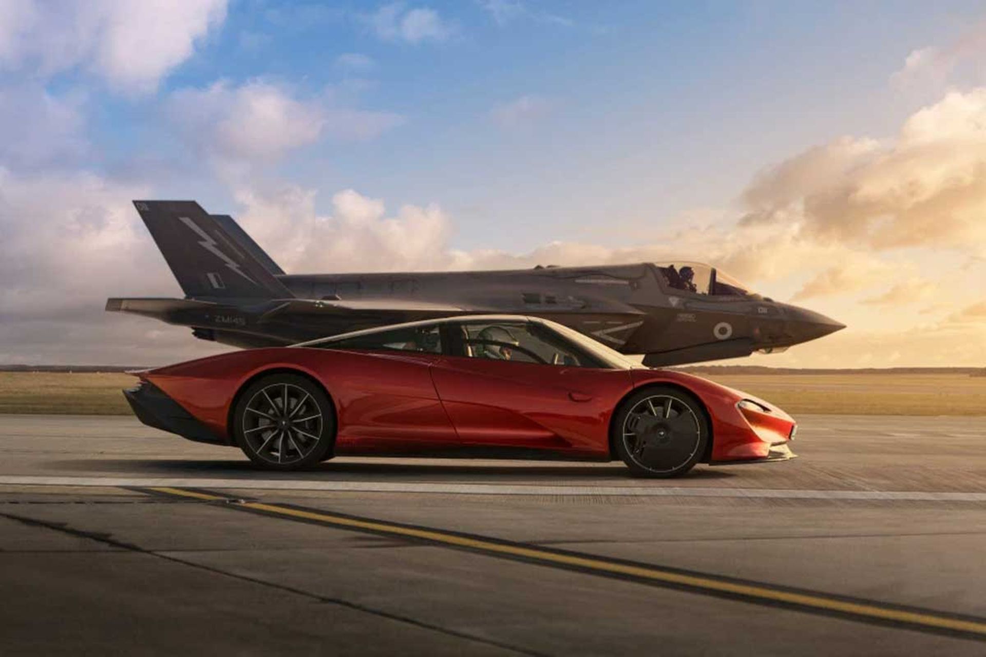 McLaren-Speedtail-VS-F35-1