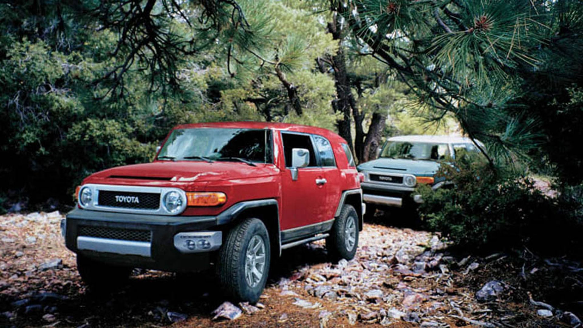 toyota-fj-cruiser-in-uae 2