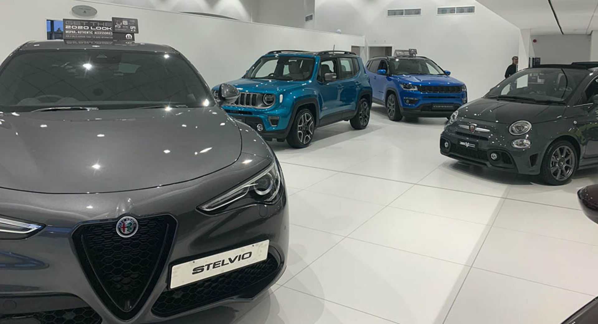 Car-showroom-fca dealer