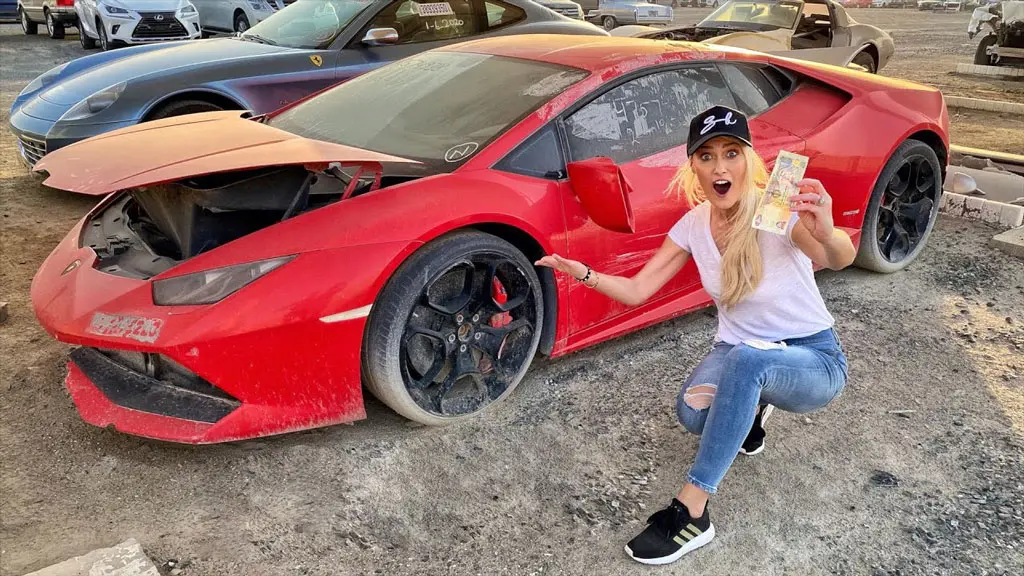 Giant-Scrapyard-In-Dubai-Is-Chock-Full-Of-High-End-Cars