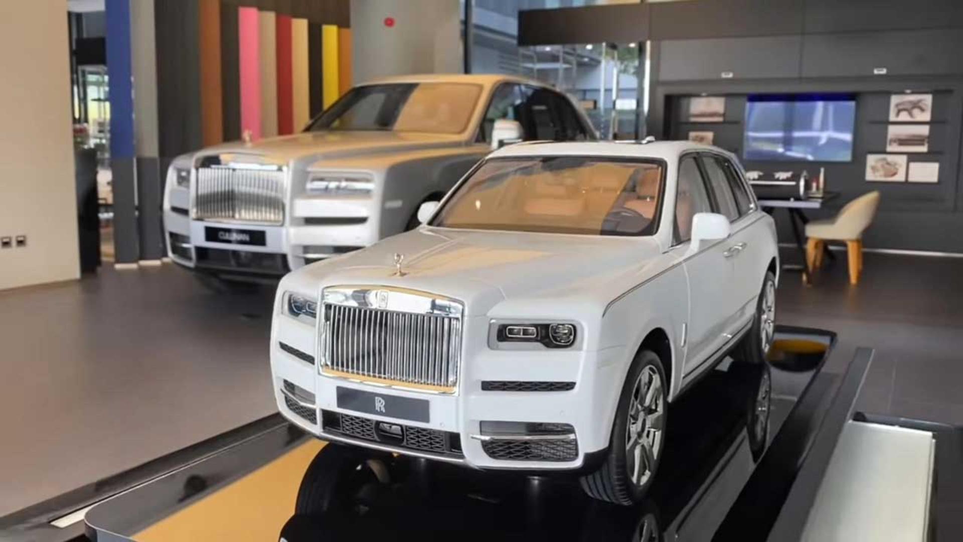 Rolls-Royce-Cullinan-4