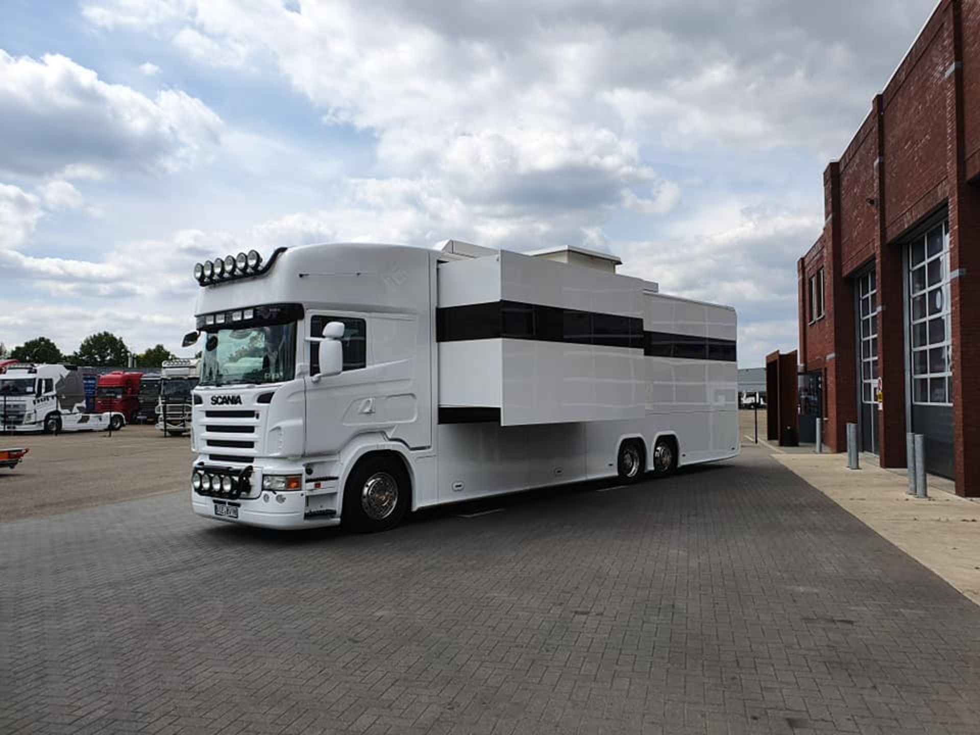 Scania RV 12