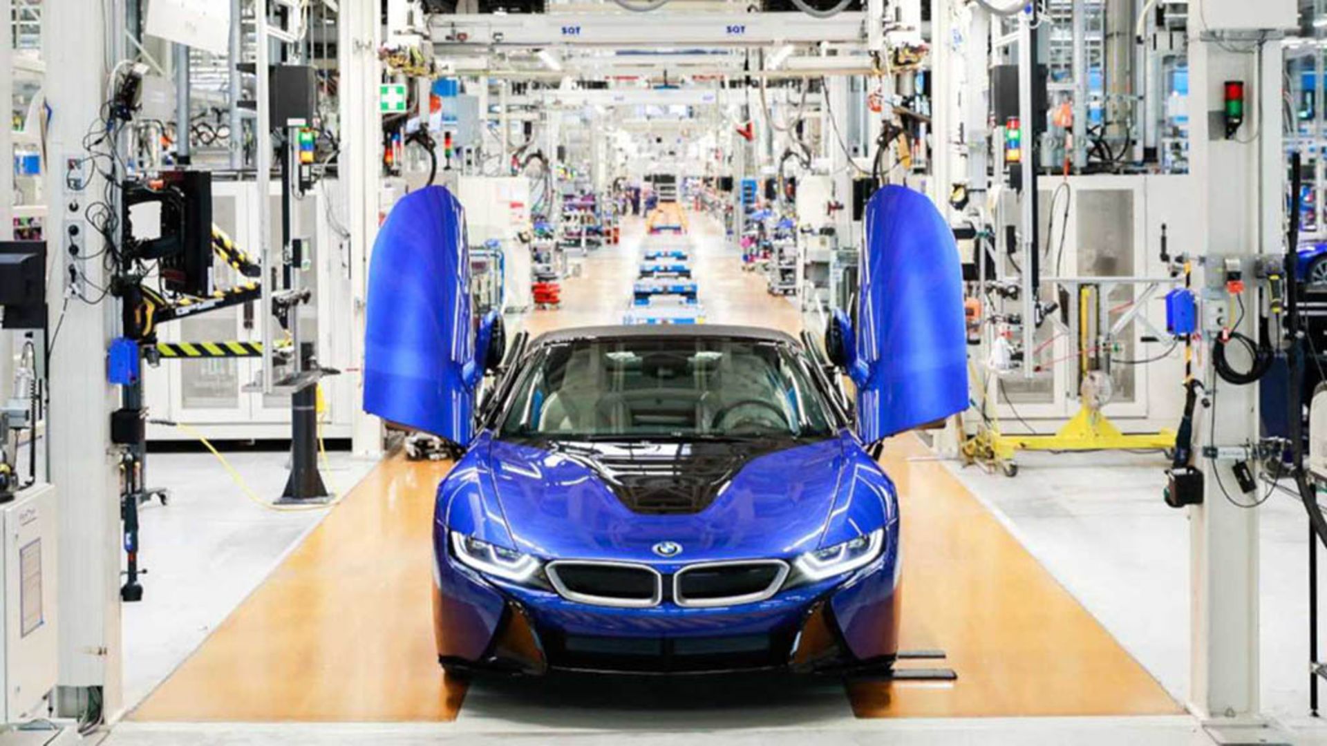 bmw-i8-final-car-built
