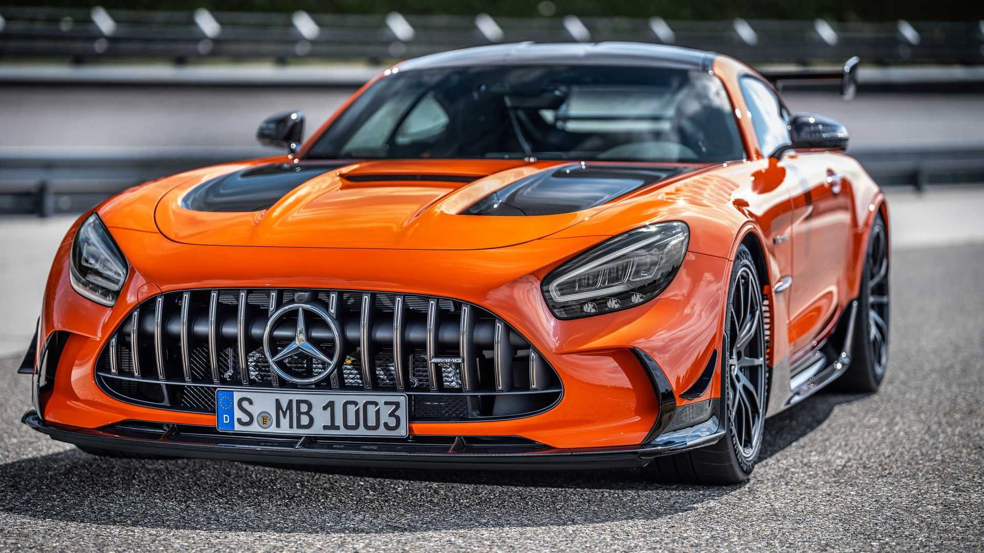 2021-mercedes-amg-gt-black-series