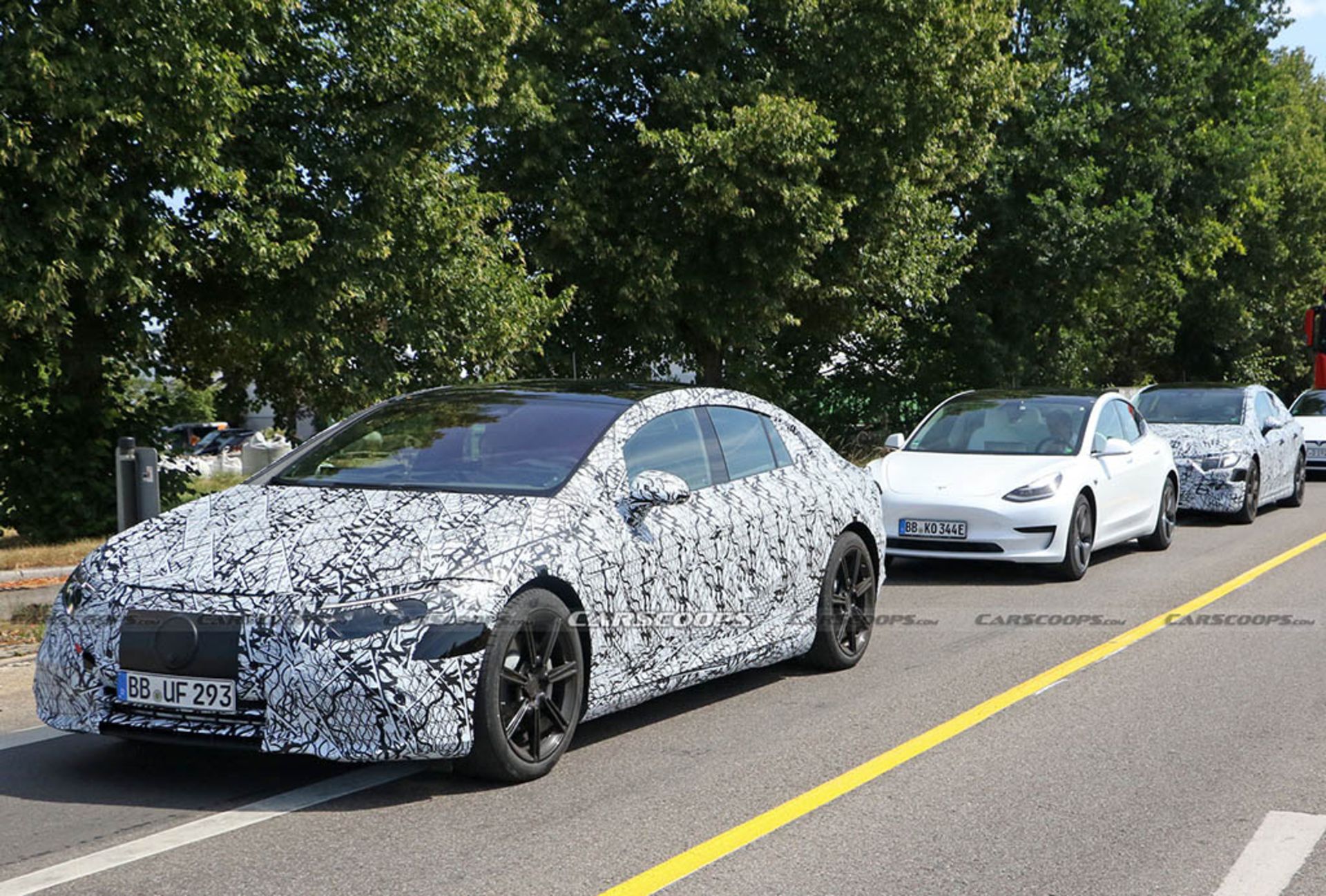 2022-Mercedes-EQS-20