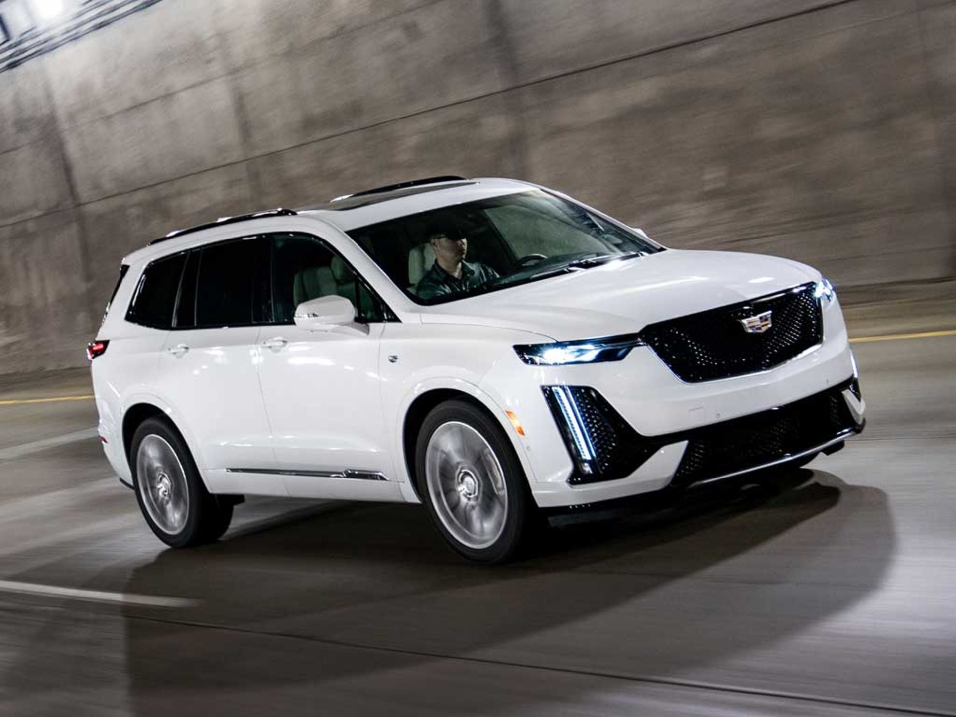 Cadillac-XT6-2020-1