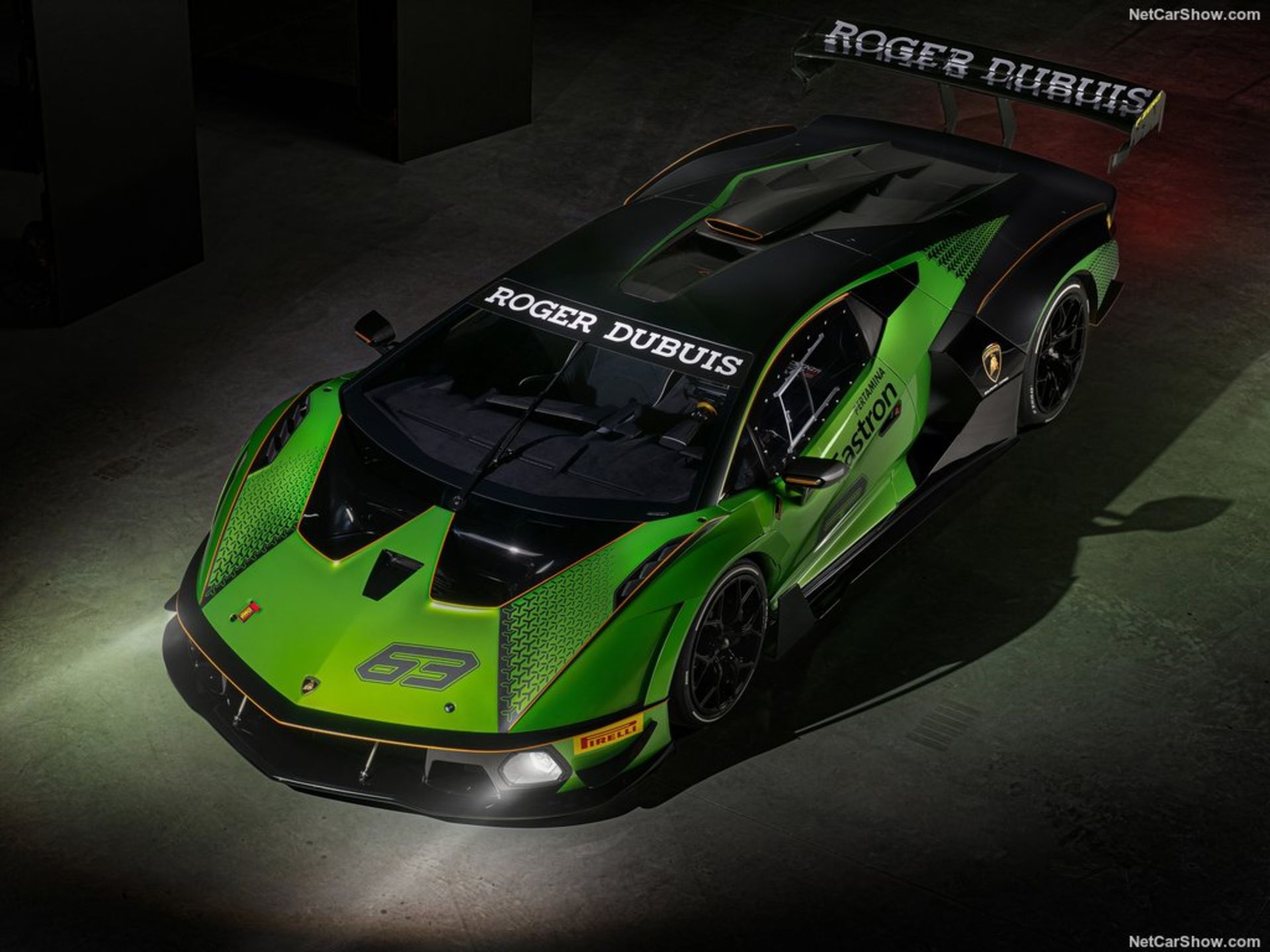 Lamborghini-Essenza_SCV12-2021-1024-02
