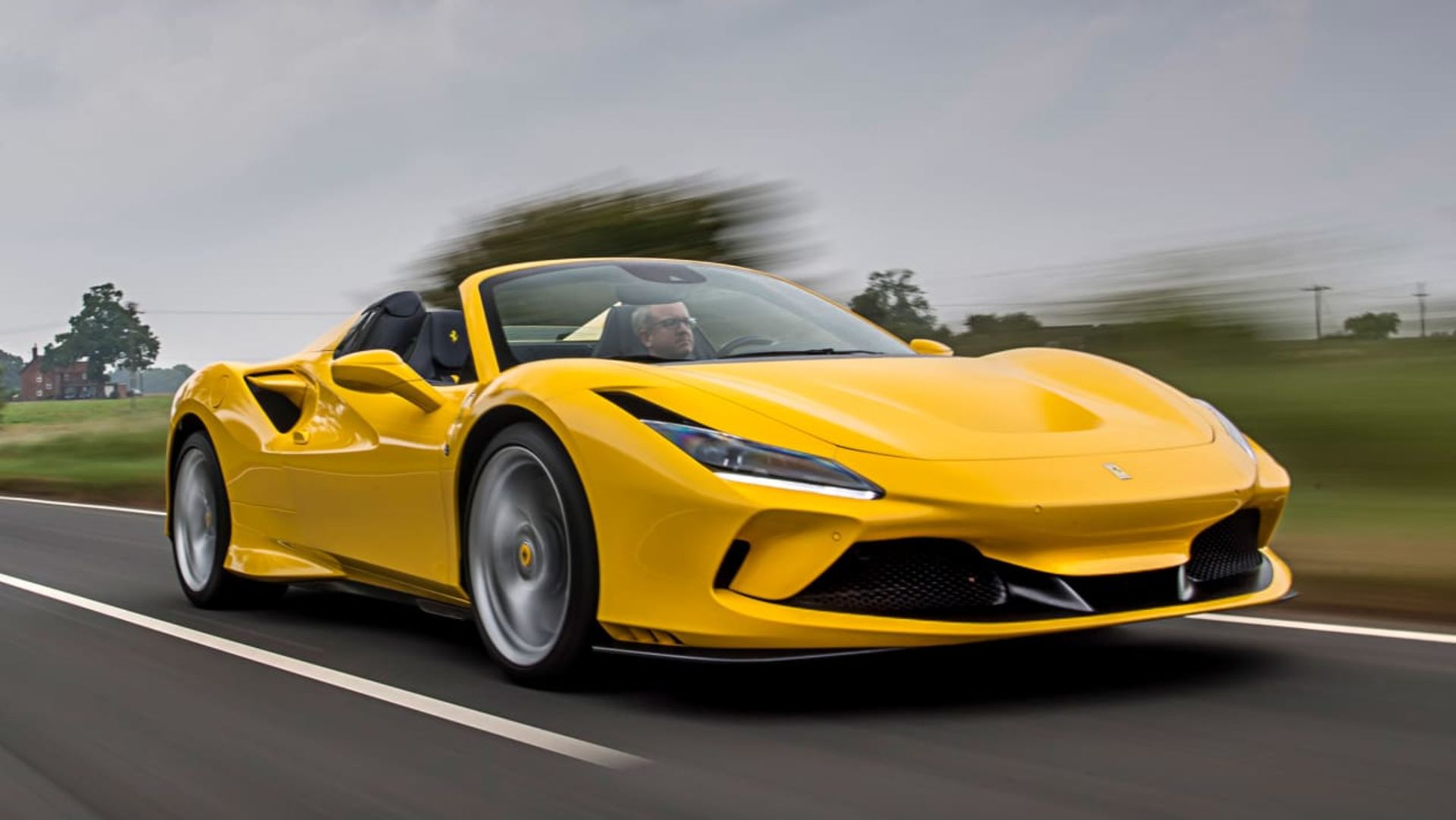 New Ferrari F8 Spider 2020-17