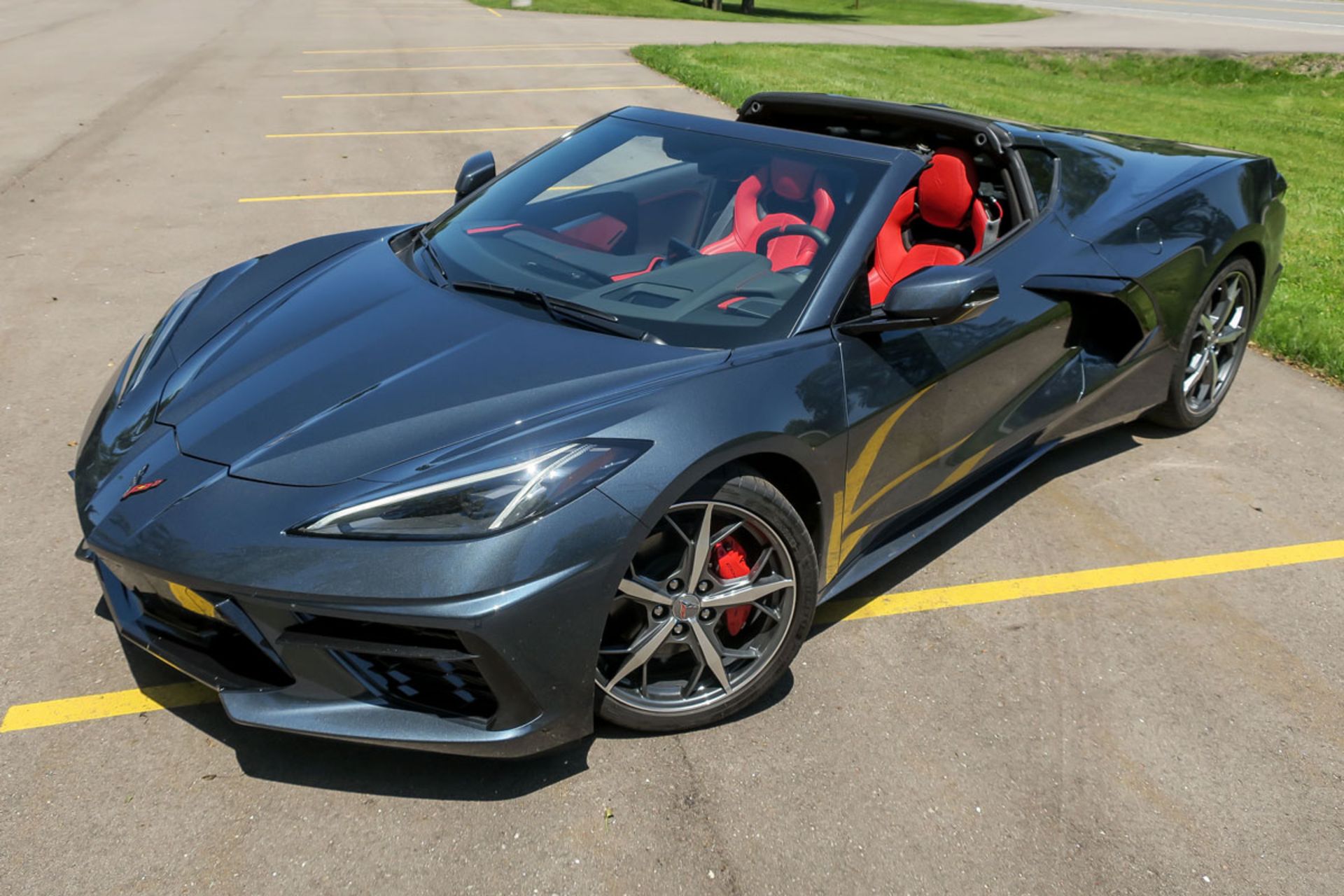 chevrolet-corvette--stingray-coupe-2020