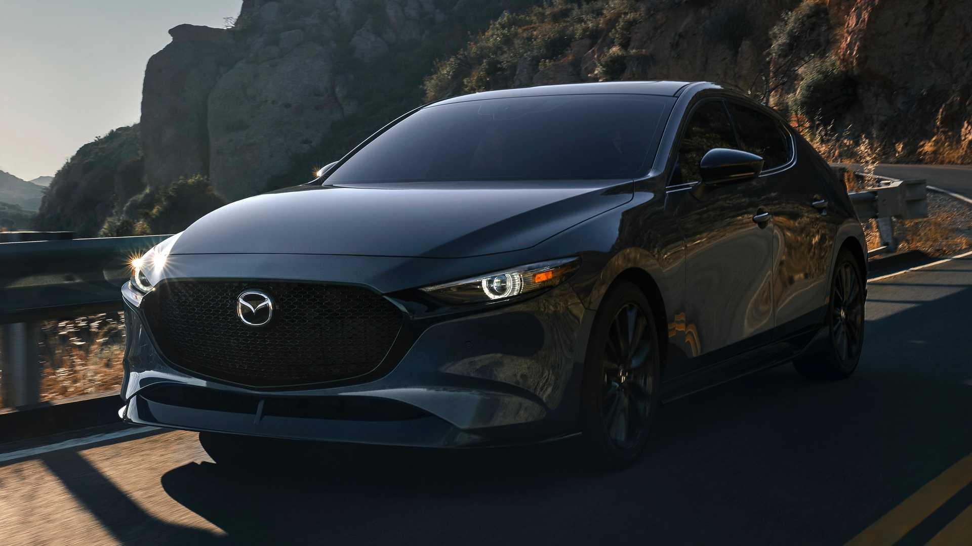 2021-mazda3-2.5-turbo-front-3-4