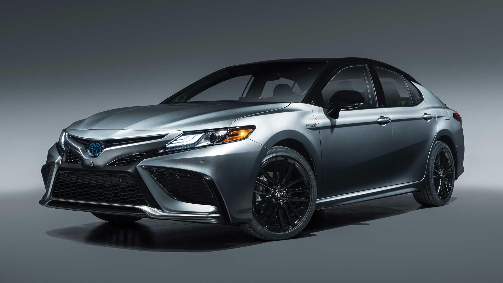 2021-toyota-camry-xse-hybrid