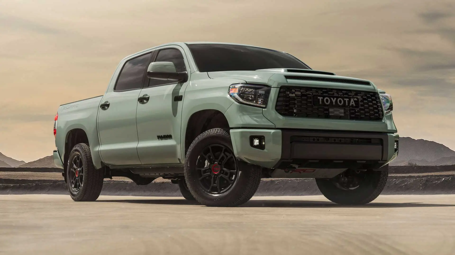 2021-toyota-tundra-lead