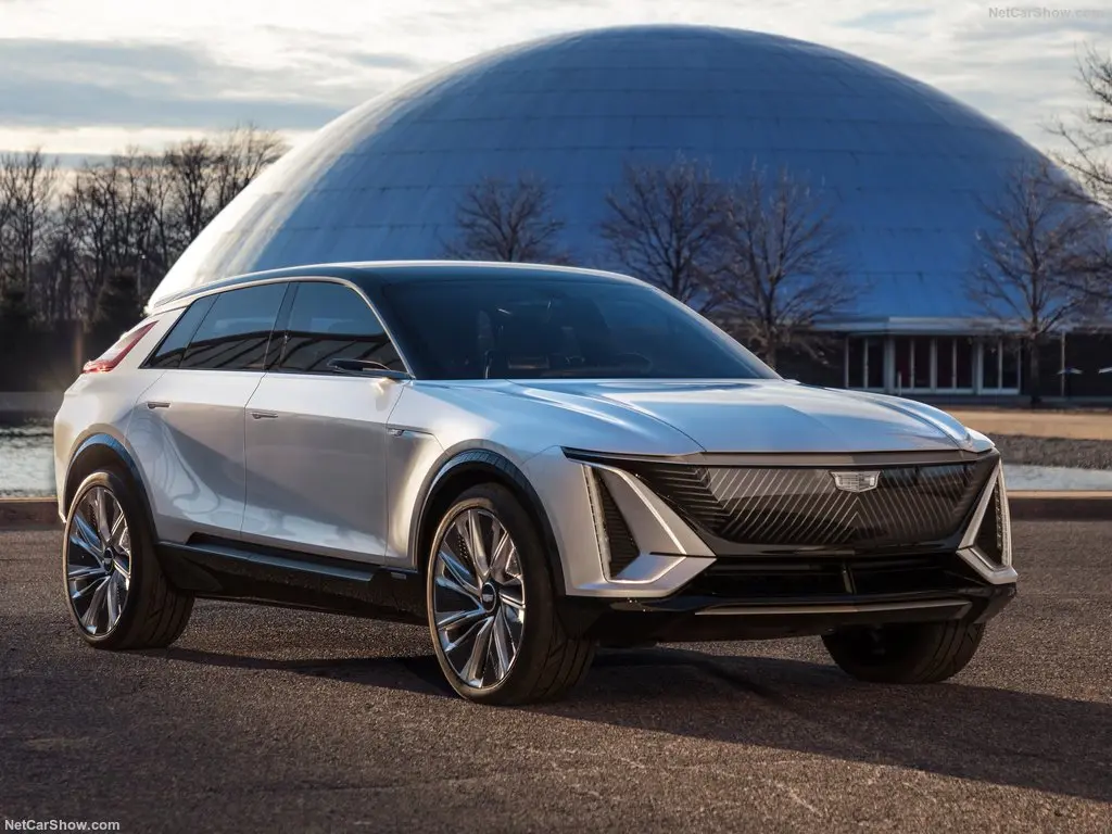 Cadillac-Lyriq_Concept-2020-1024-04