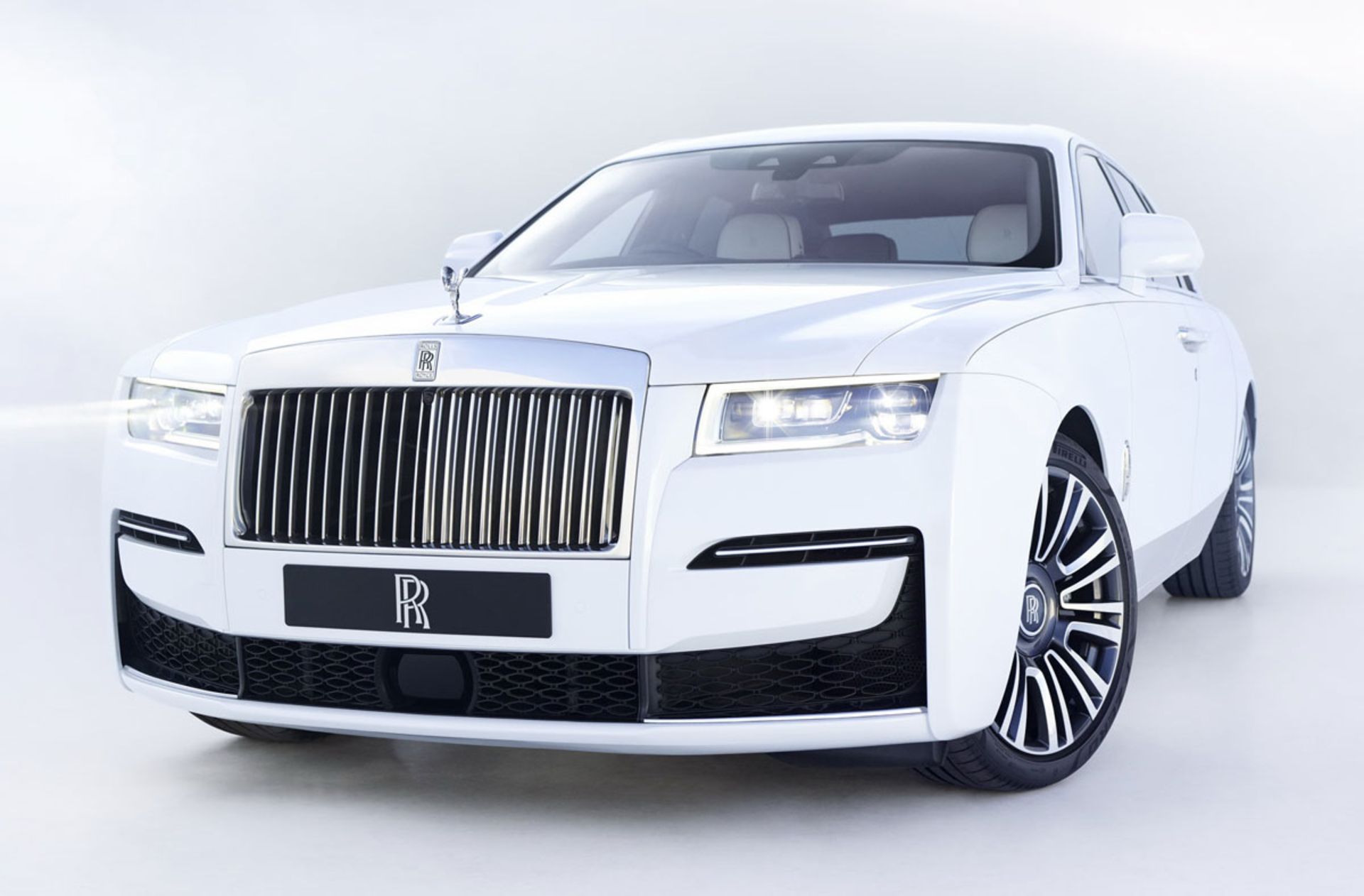 2021-Rolls-ROyce-Ghost-4