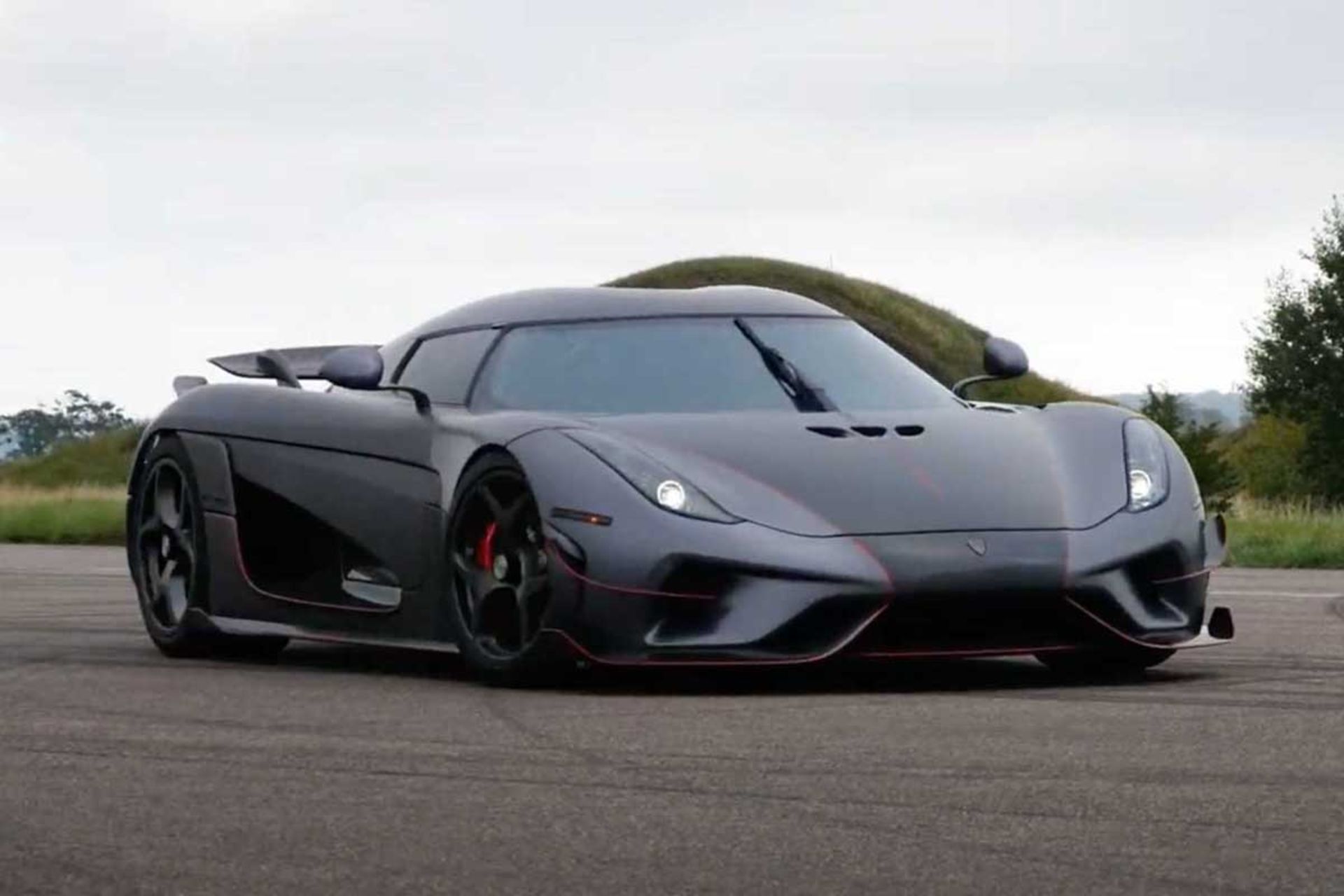 Koenigsegg-Regera-1
