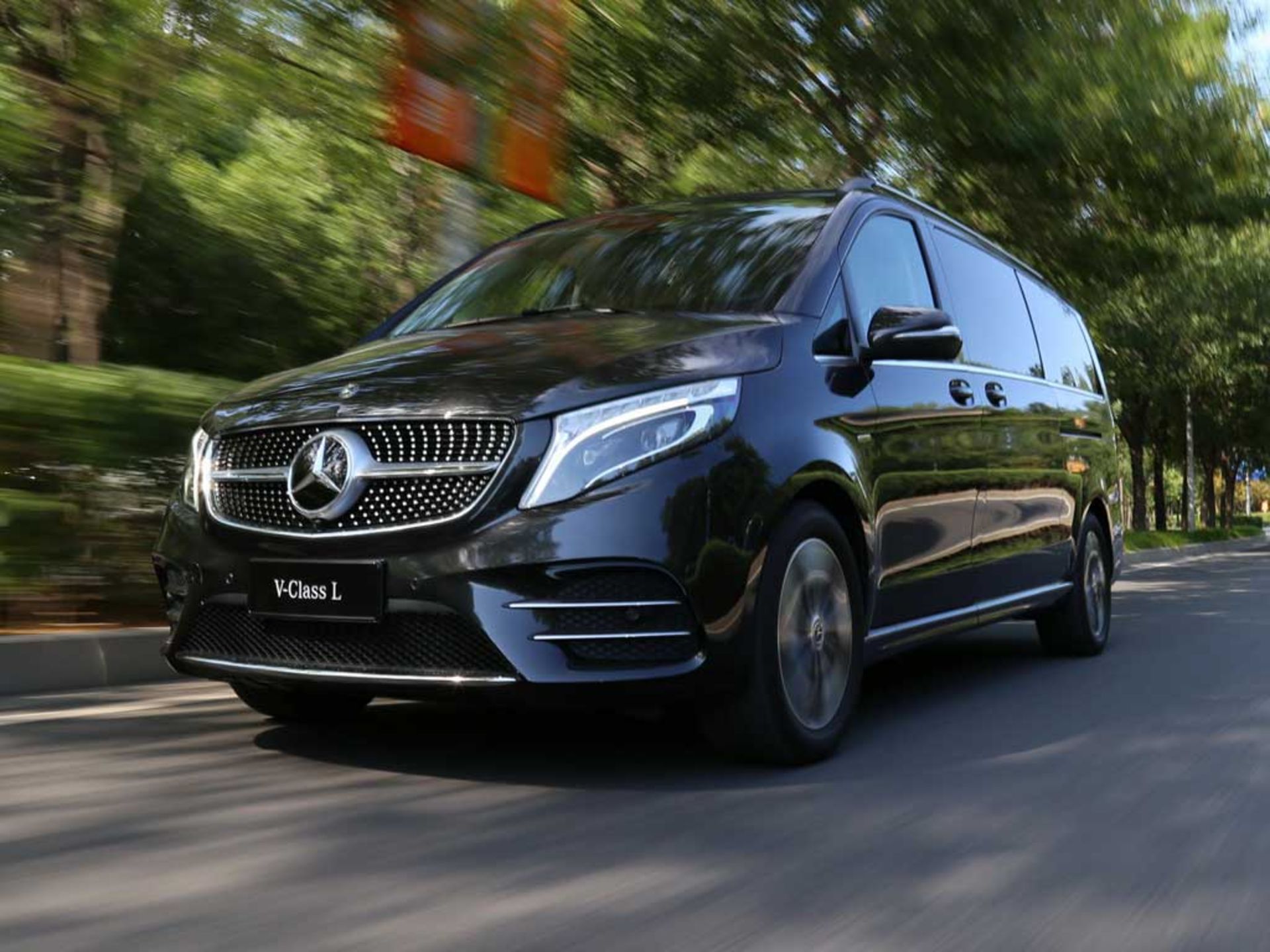 Mercedes-V-Class-L-China-3