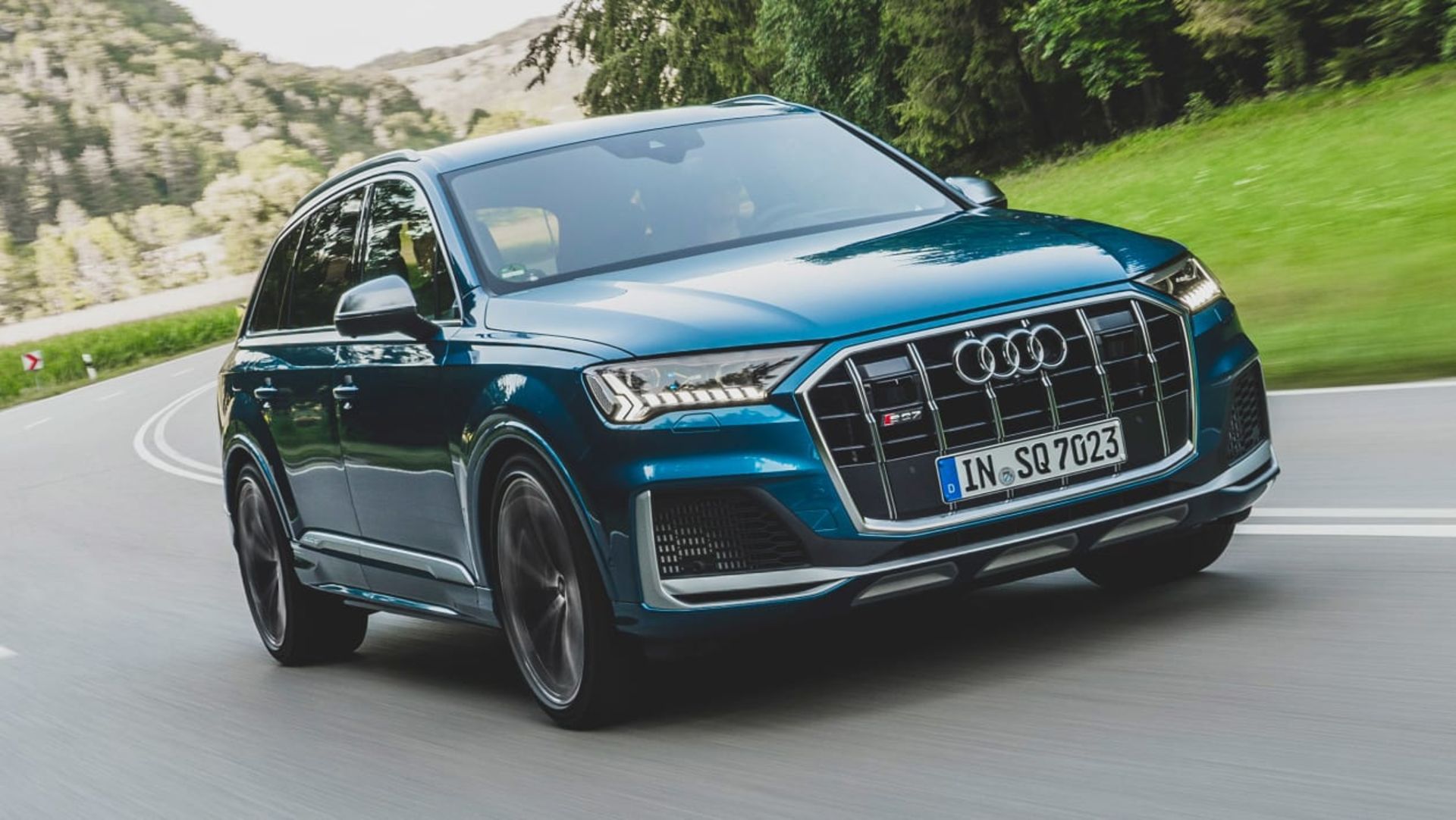 New Audi SQ7-11