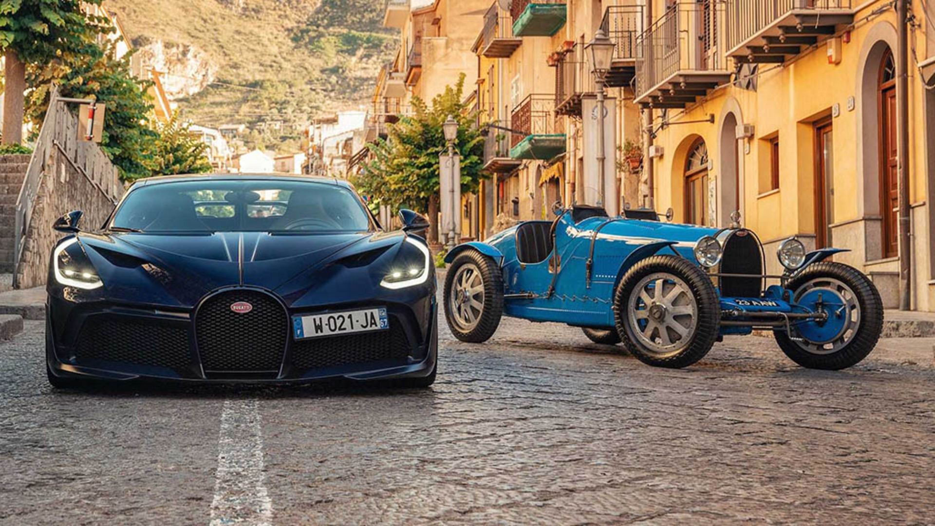 bugatti-divo-meets-type-35-in-targa-florio