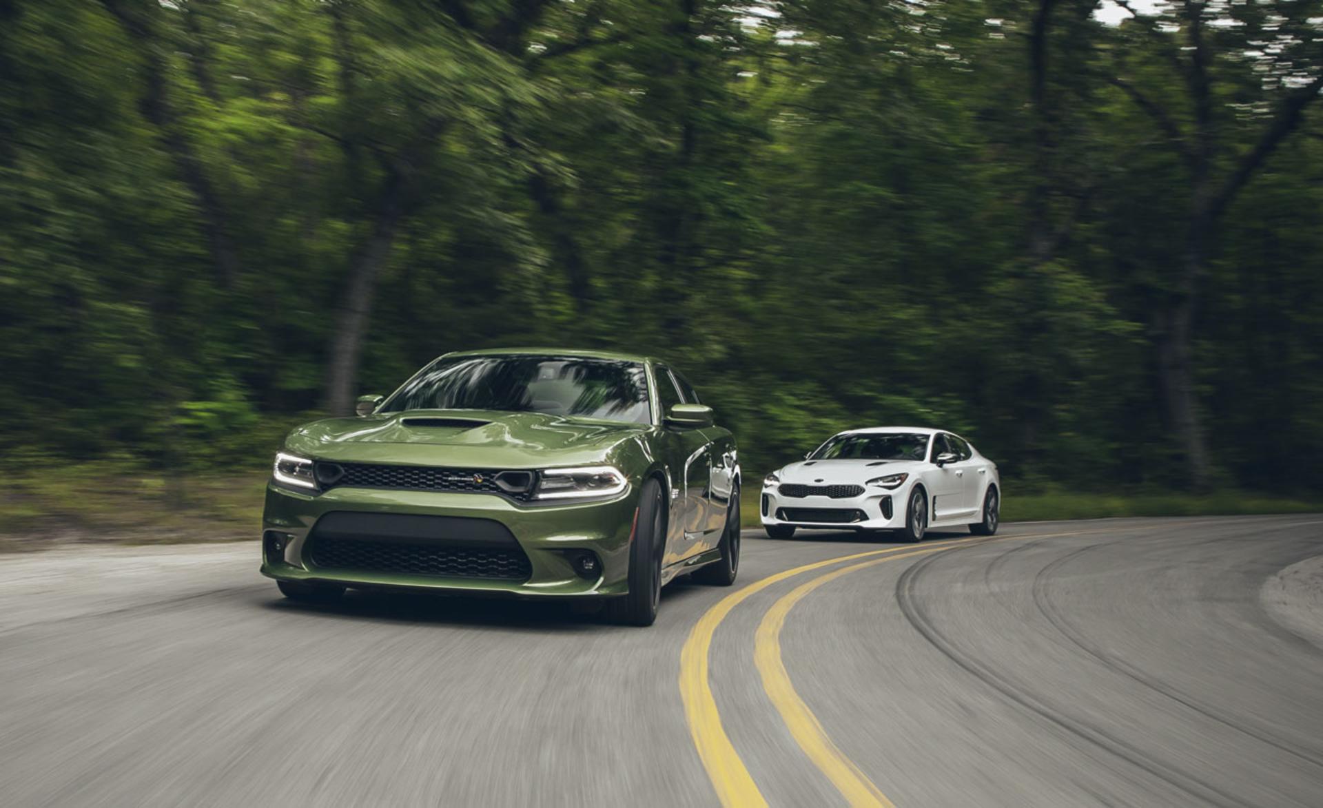 2019-dodge-charger-rt-scat-pack-vs-2019-kia-stinger-gt