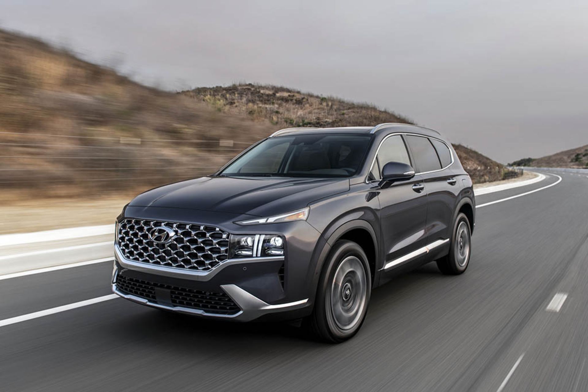 2021-Hyundai-Santa-Fe-24