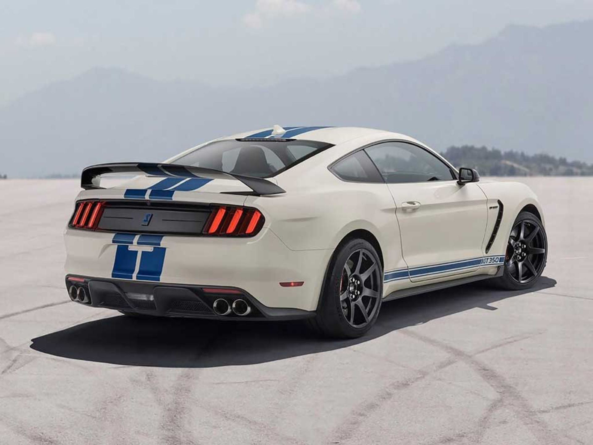 Ford-Mustang-Shelby-GT350-1