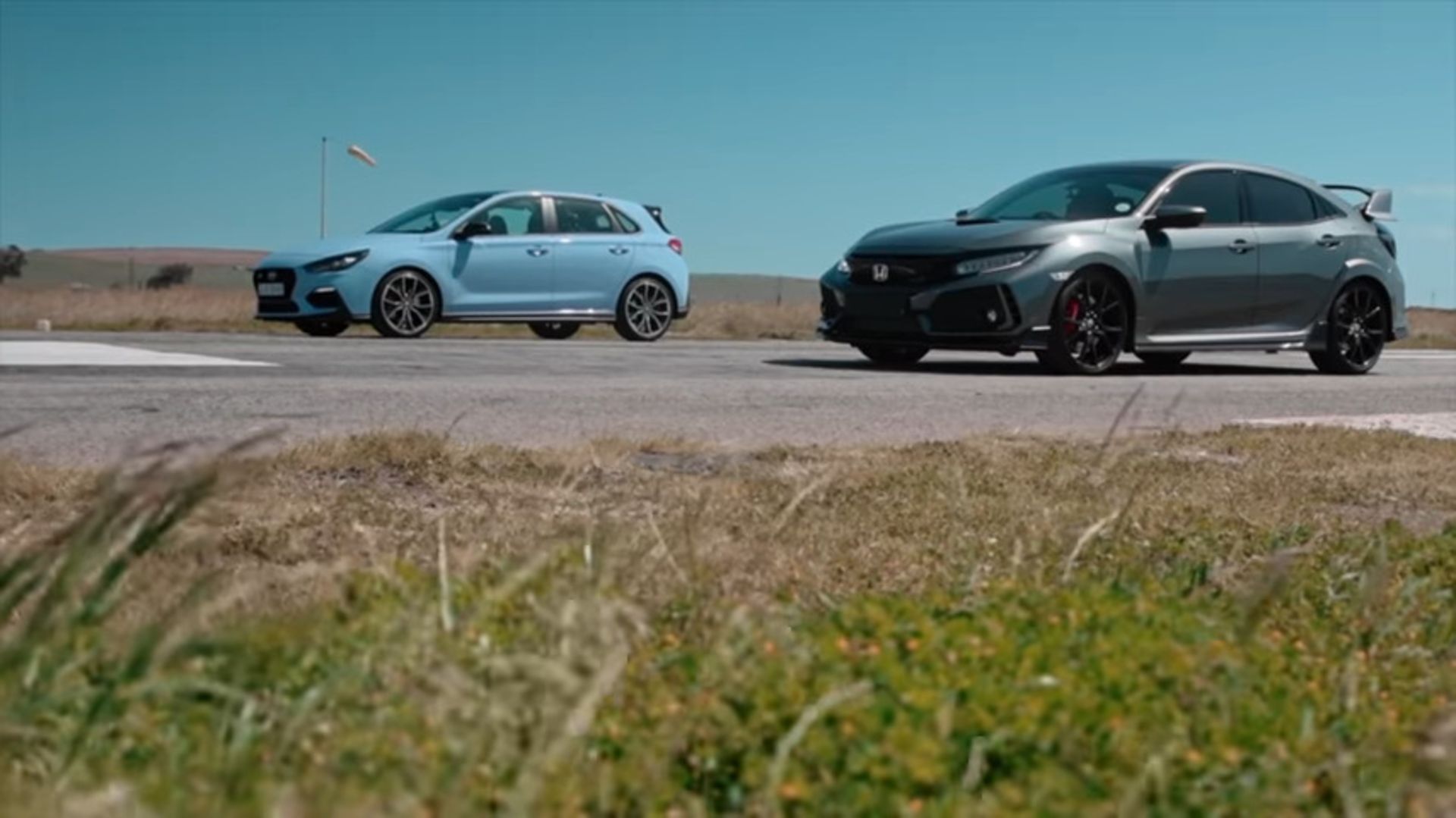 Honda Civic Type R vs Hyundai i30N 1