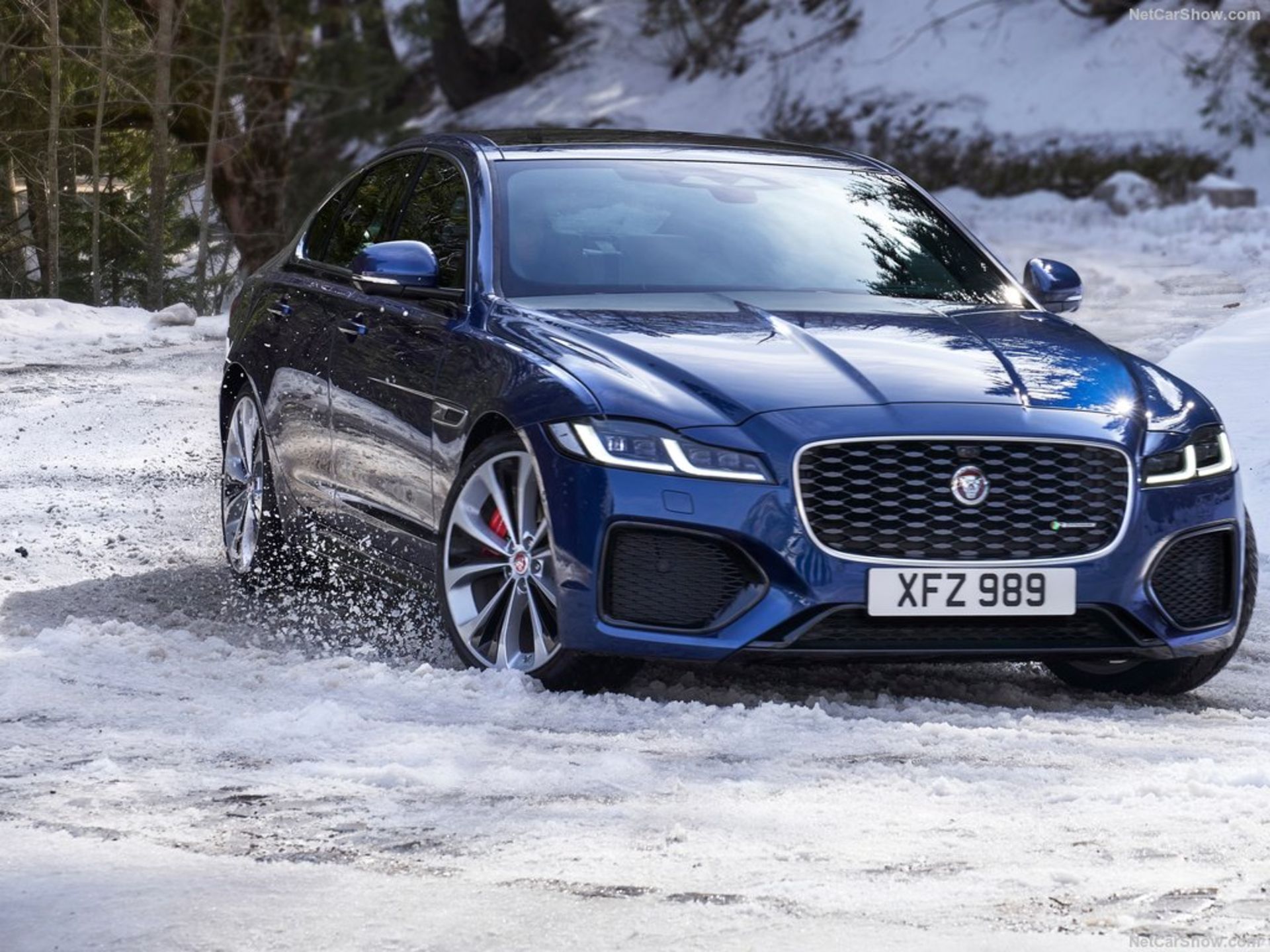 Jaguar-XF-2021-1024-08
