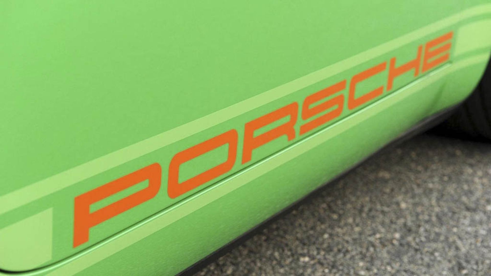 2011-226971-porsche-911-classic-by-singer-design