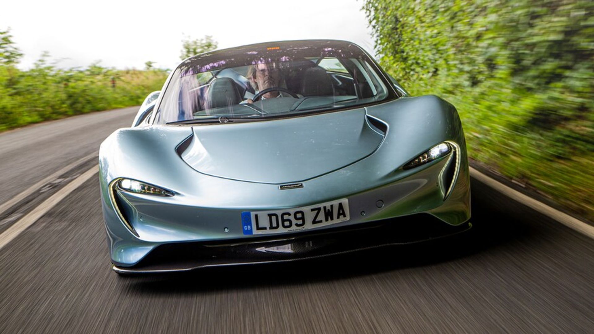 2021-McLaren-Speedtail-32