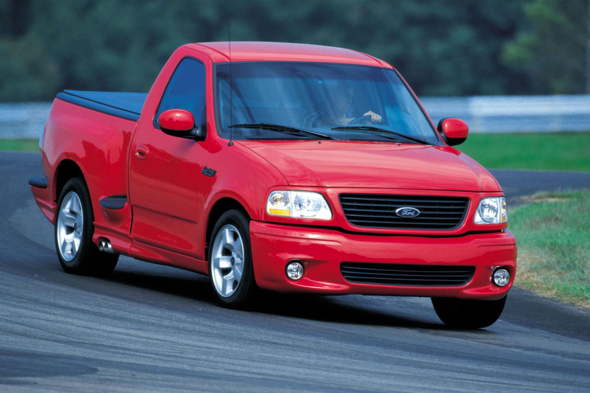 Ford--F150-Lightning-1