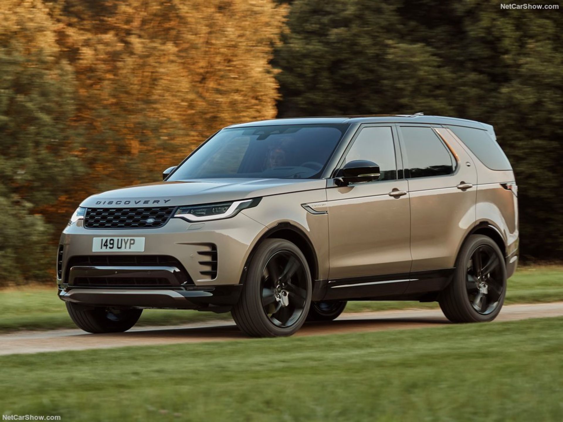 Land_Rover-Discovery-2021-1024-0e