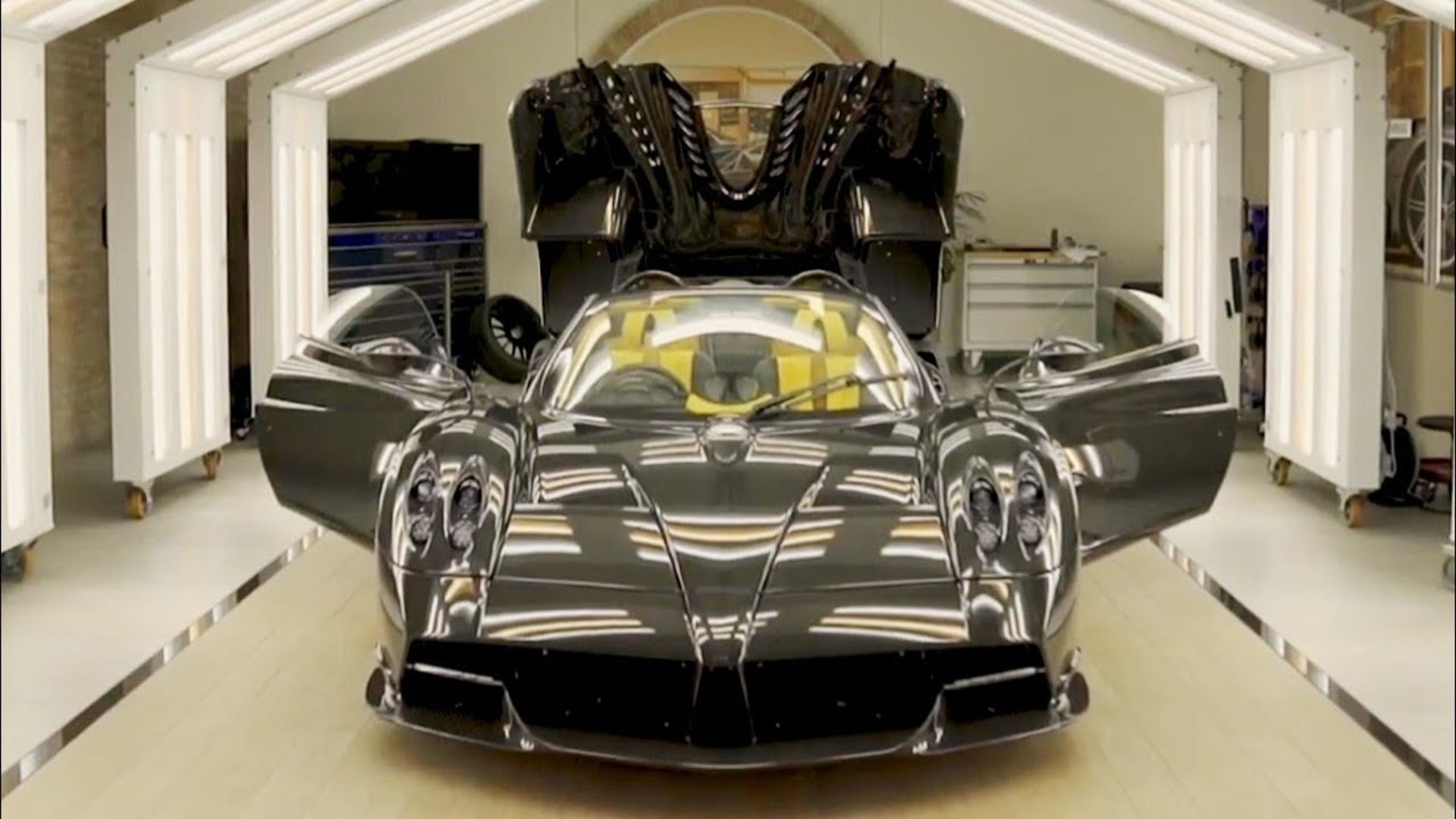 Pagani Huayra Roadster