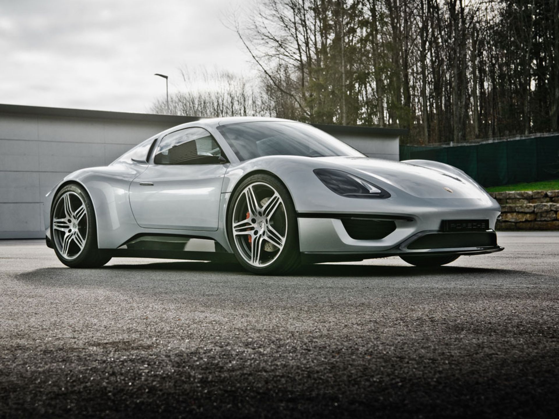 Porsche-904-Living-Legend-1