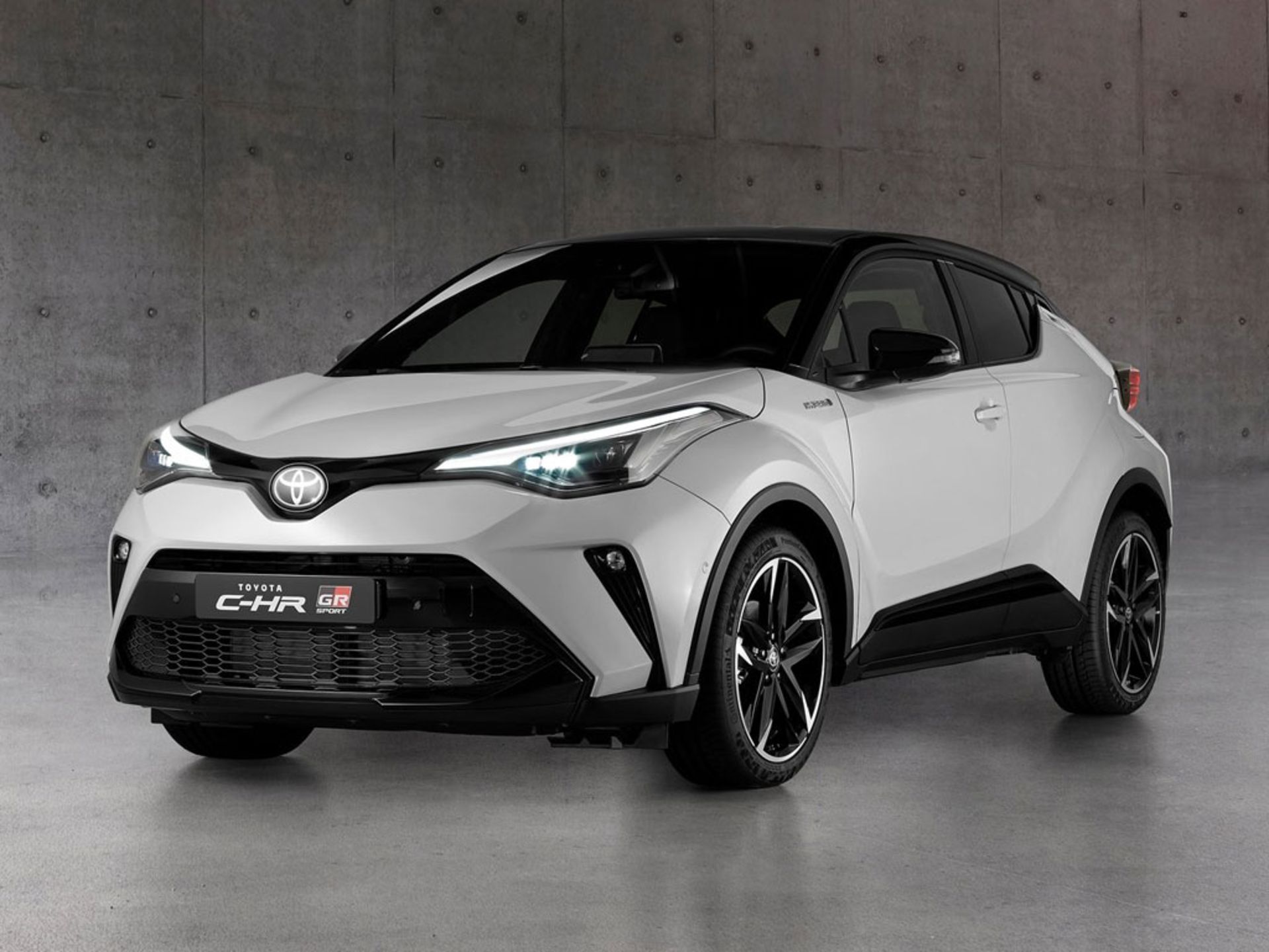 Toyota-C-HR-GR-Sport-2