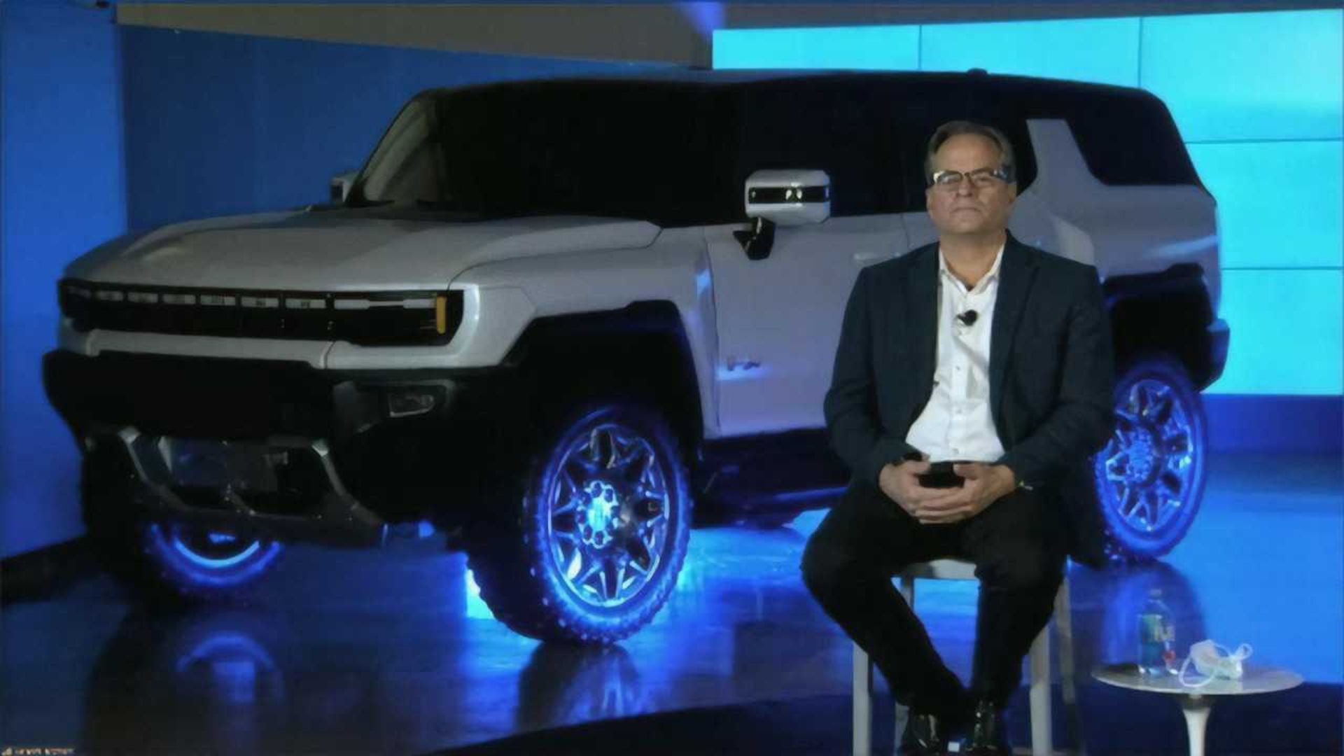 gmc-hummer-ev-suv