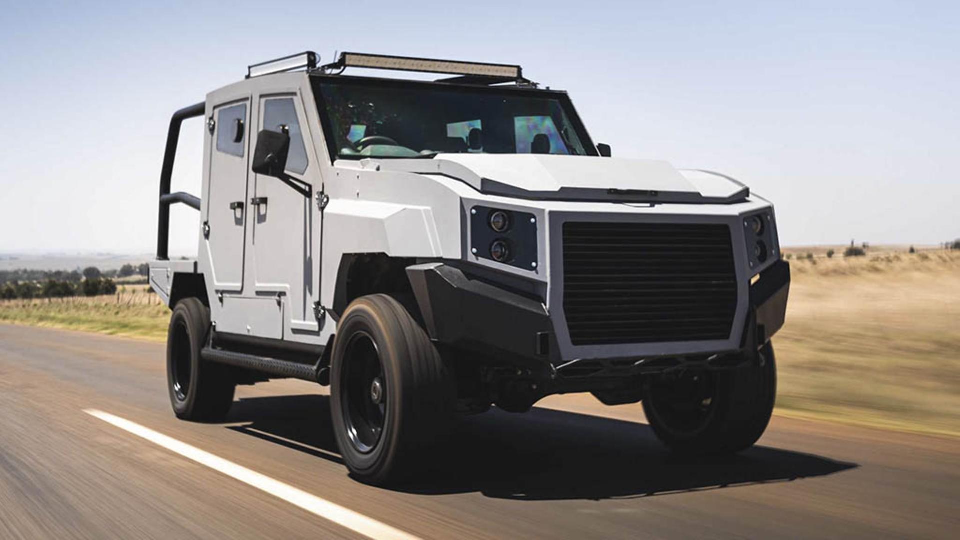svi-max-3-toyota-land-cruiser-on-road