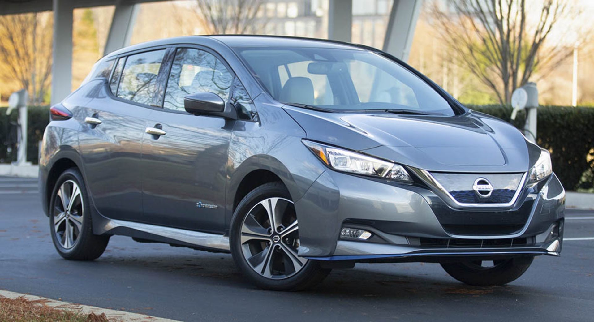 2021-Nissan-Leaf-1