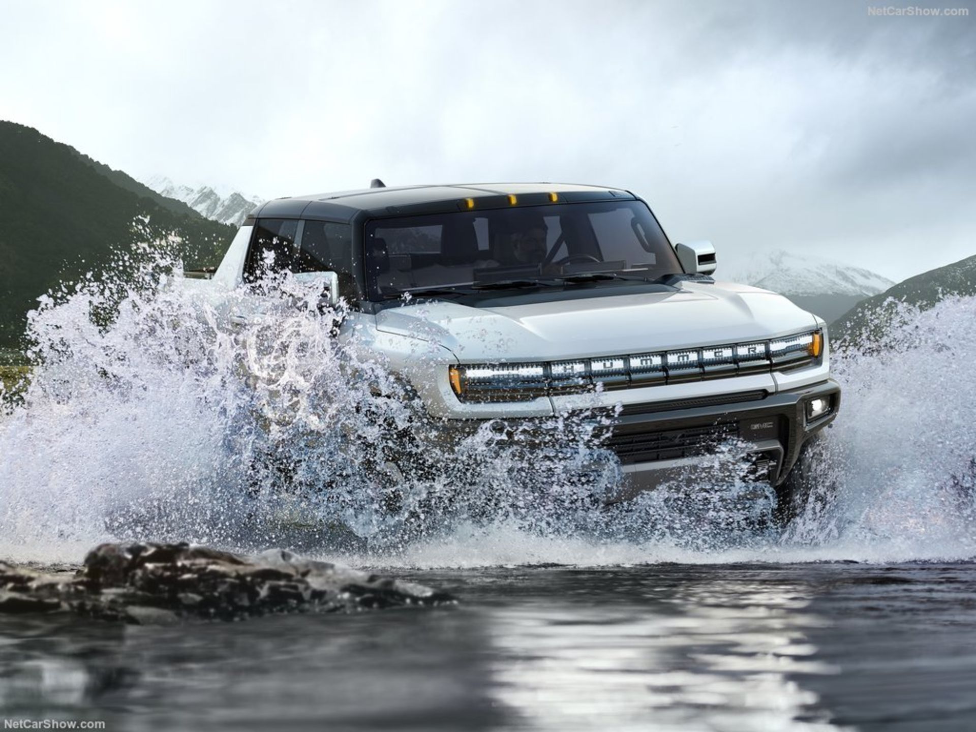 GMC-Hummer_EV-2022-1024-0e