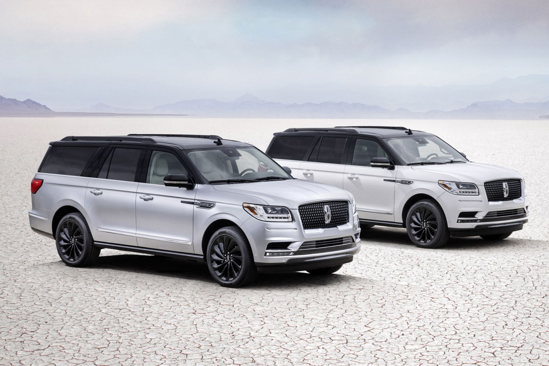 Lincoln-Navigator-Black-2