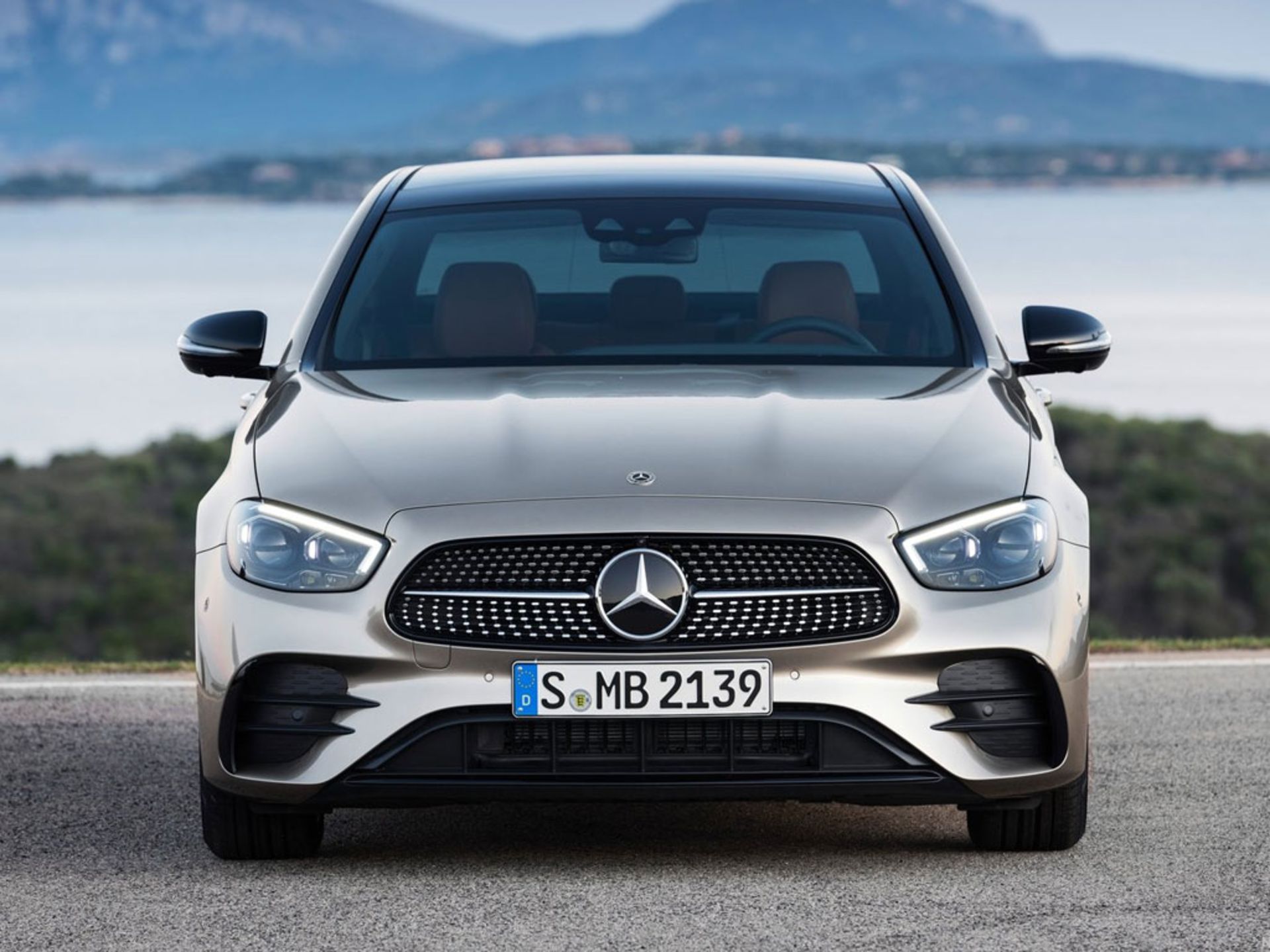 Mercedes-Benz-E-Class-2021-