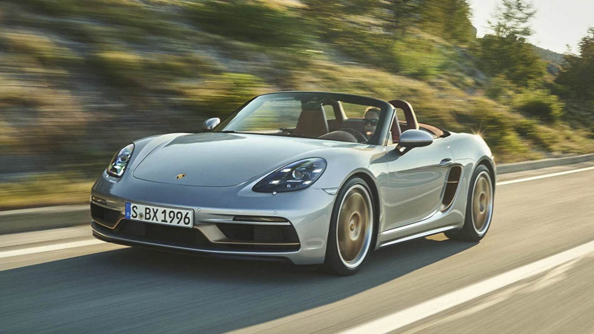 2021-porsche-boxster-25-front