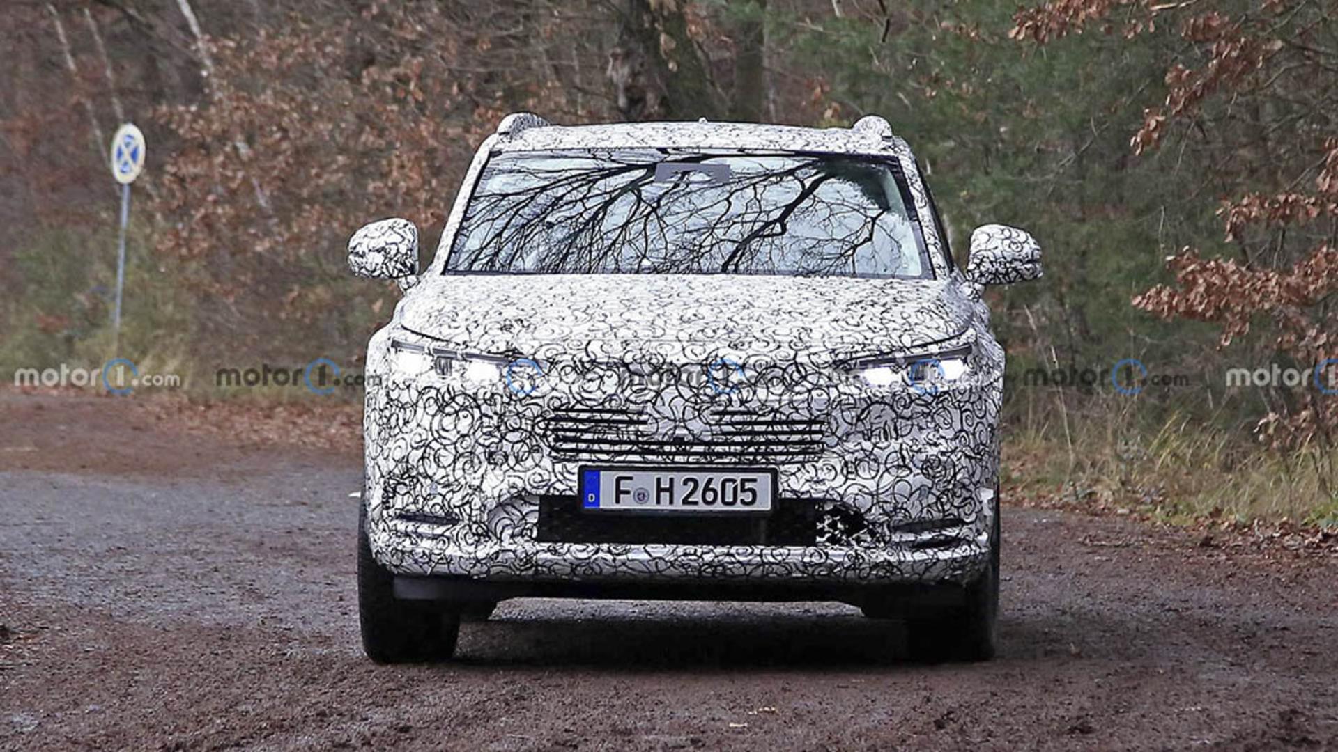 2022-honda-hr-v-front-spy-7